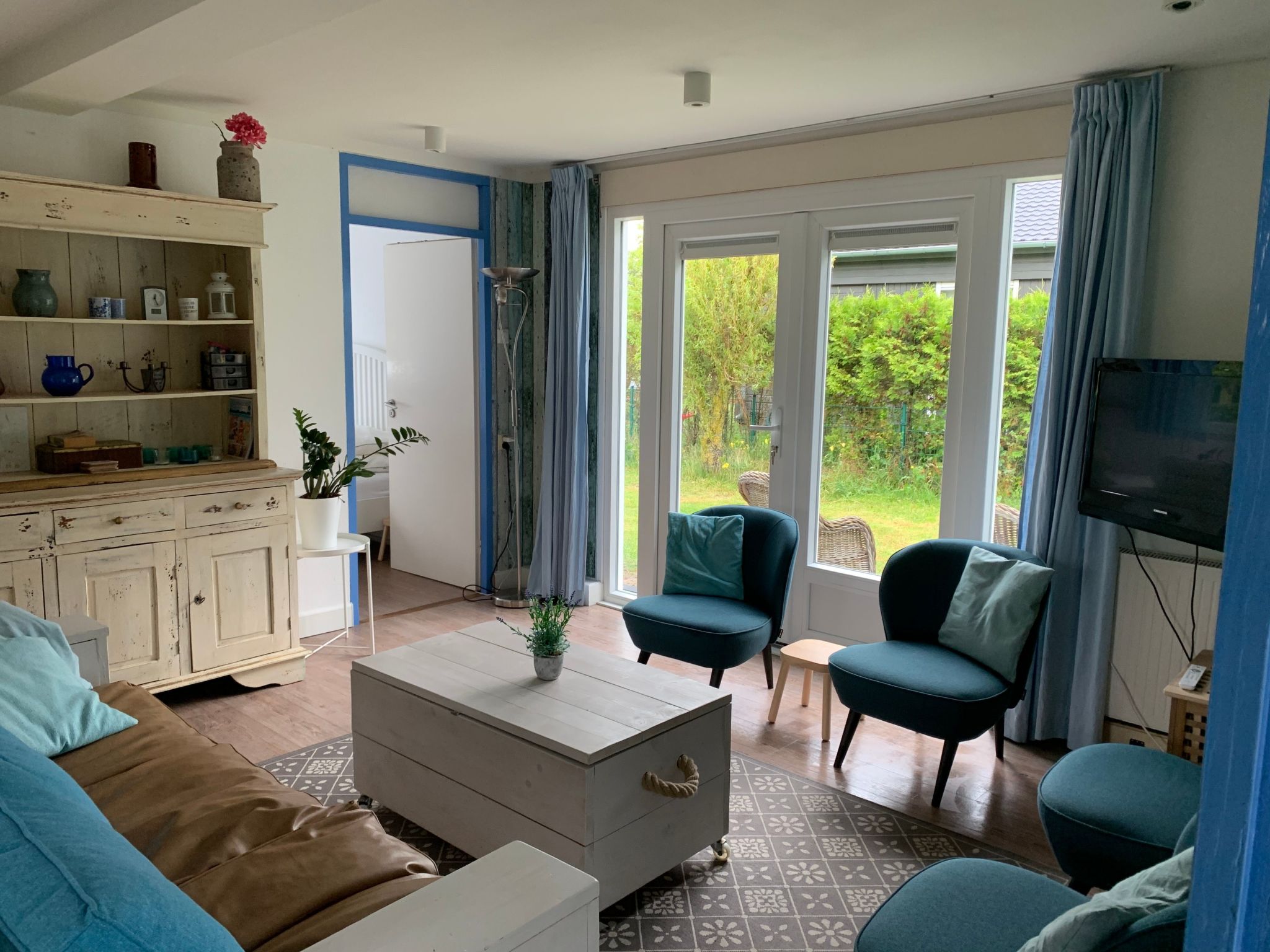 Mit Garten, Grill und Terrasse