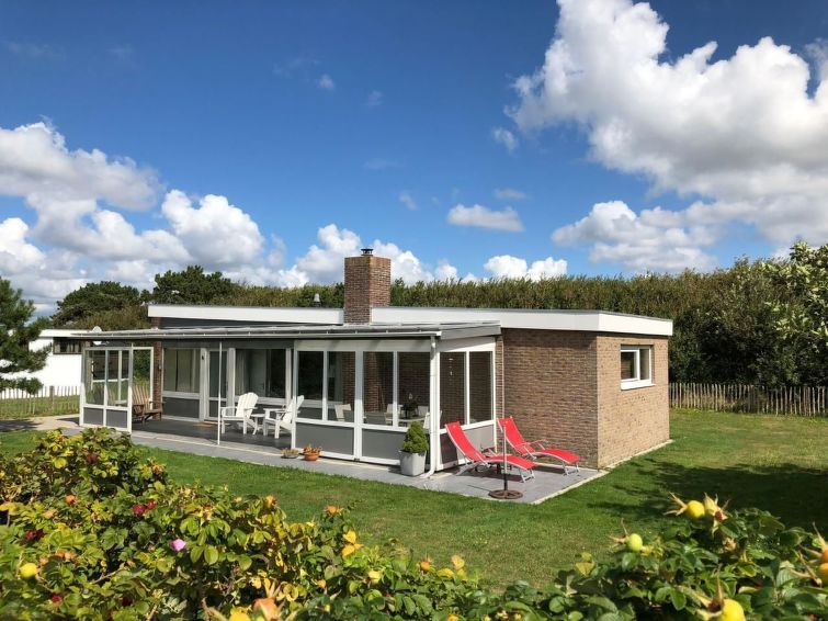 Vakantiehuis met open haard in Julianadorp op 800m van zee in Julianadorp
