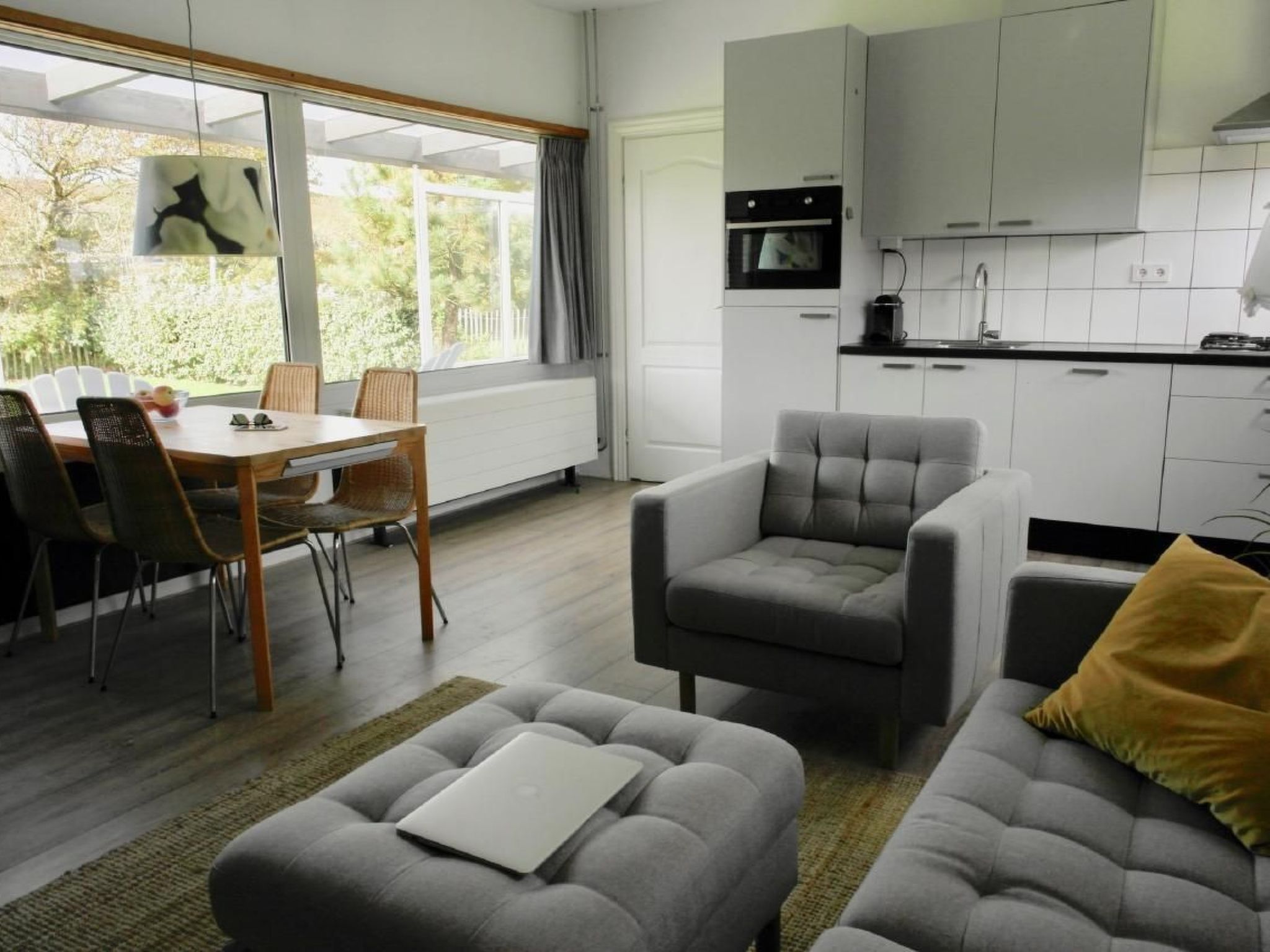 Schönes Ferienhaus Strandopgang in Julianadorp-Inside