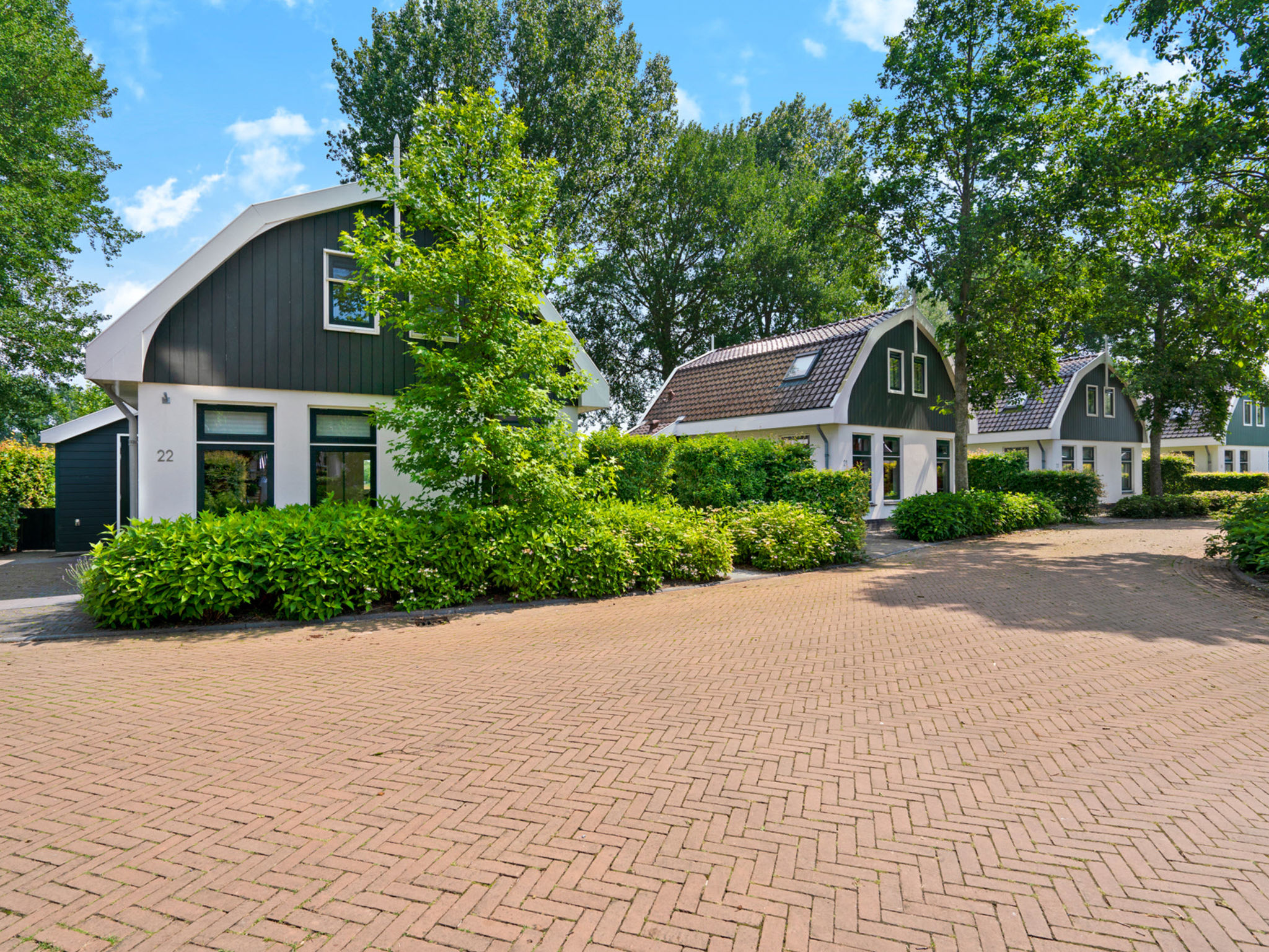 Restyled Koningshoeve 4 personen-Outside