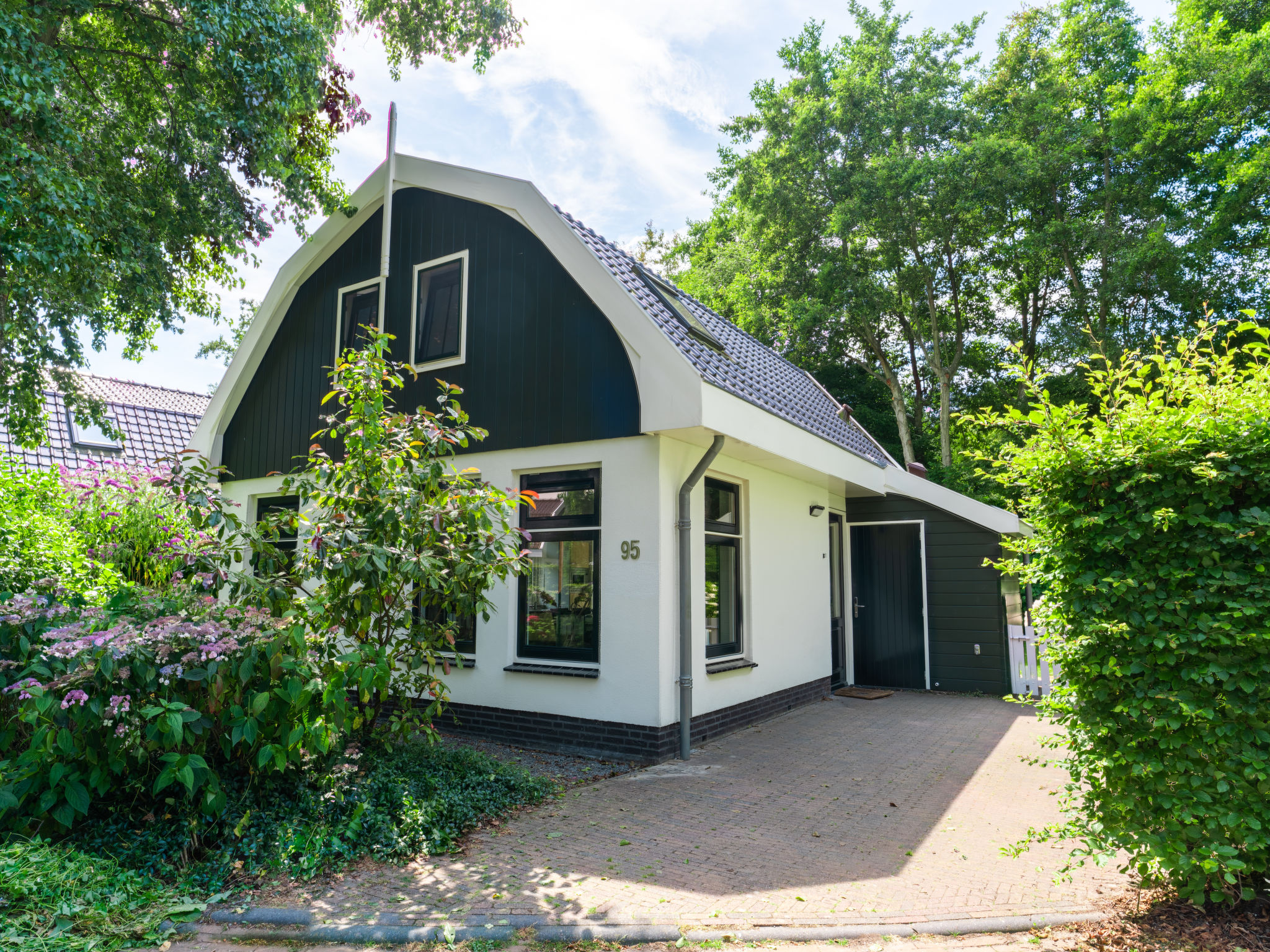 Koningshoeve Sauna & Jacuzzi 4 personen