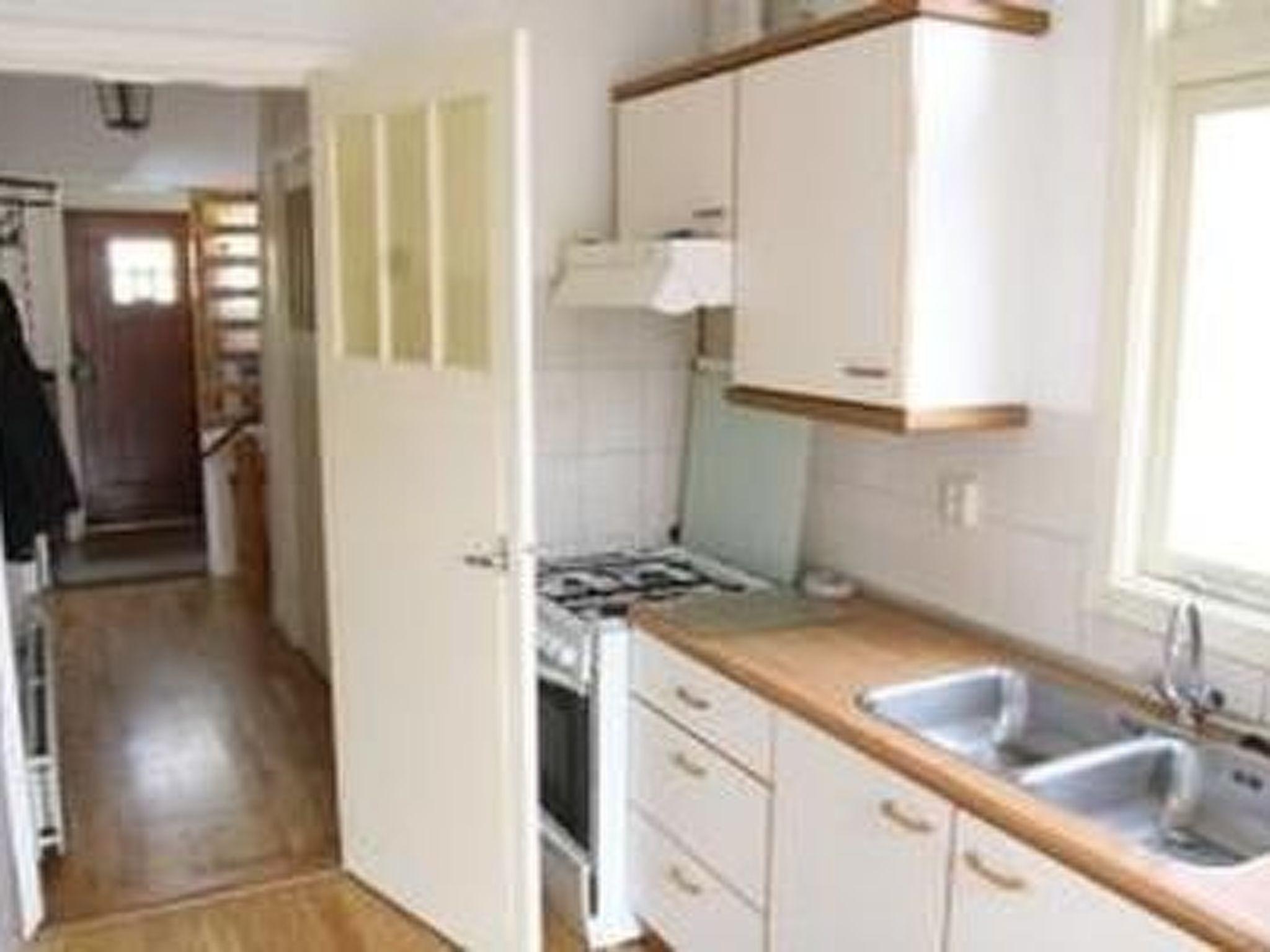 Ferienvilla mit Garten, Grill und Terrasse-Dedans