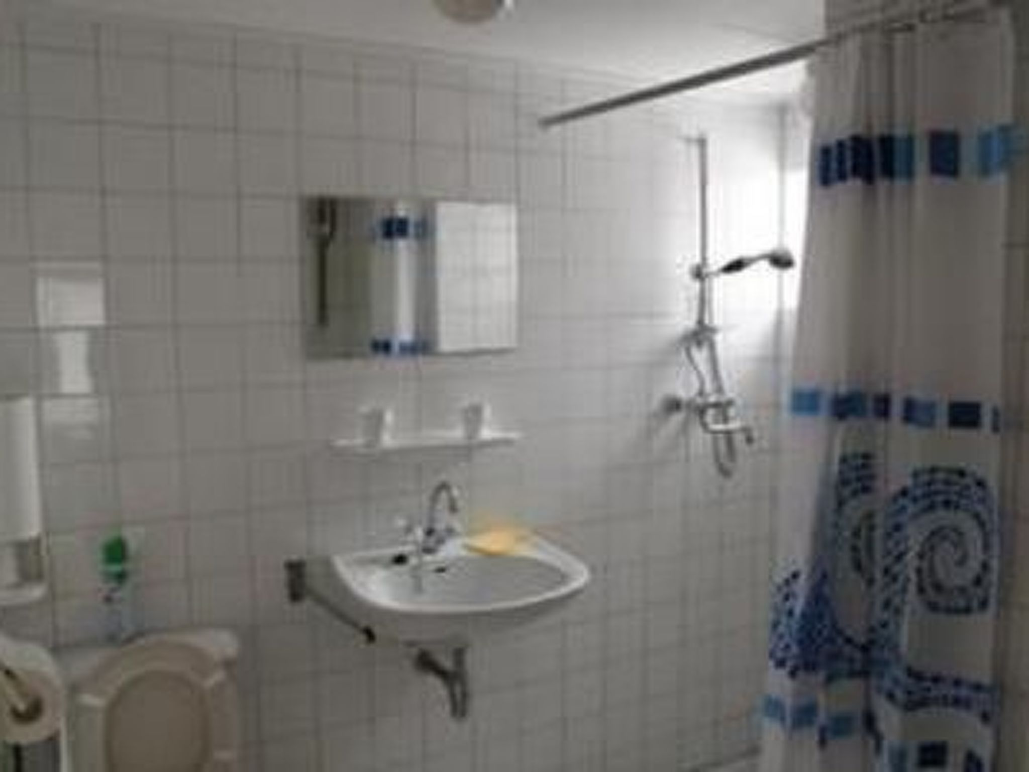 Ferienvilla mit Garten, Grill und Terrasse-Dedans