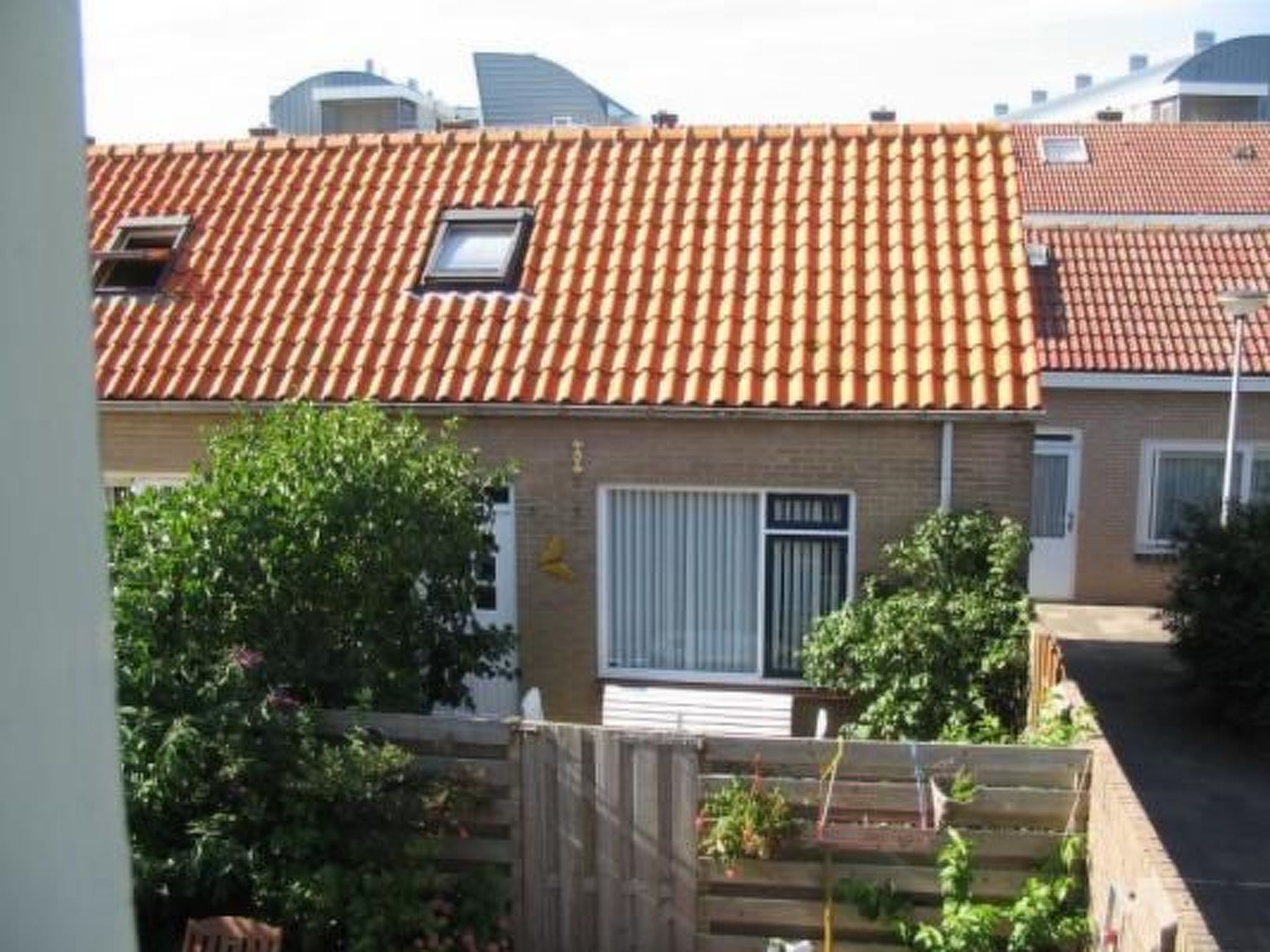 Entdecken Sie das gemütliche Egmond aan Zee von diesem charmanten Ferienhaus aus, das in der Nähe des Zentrums dieses reizvollen Küstendorfes liegt.  Das Ferienhaus liegt nur einen Katzensprung vom..