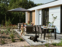 Villa Bloomingdale Luxe: comfortabel vakantiehuis in groene omgeving - thumbnail 1