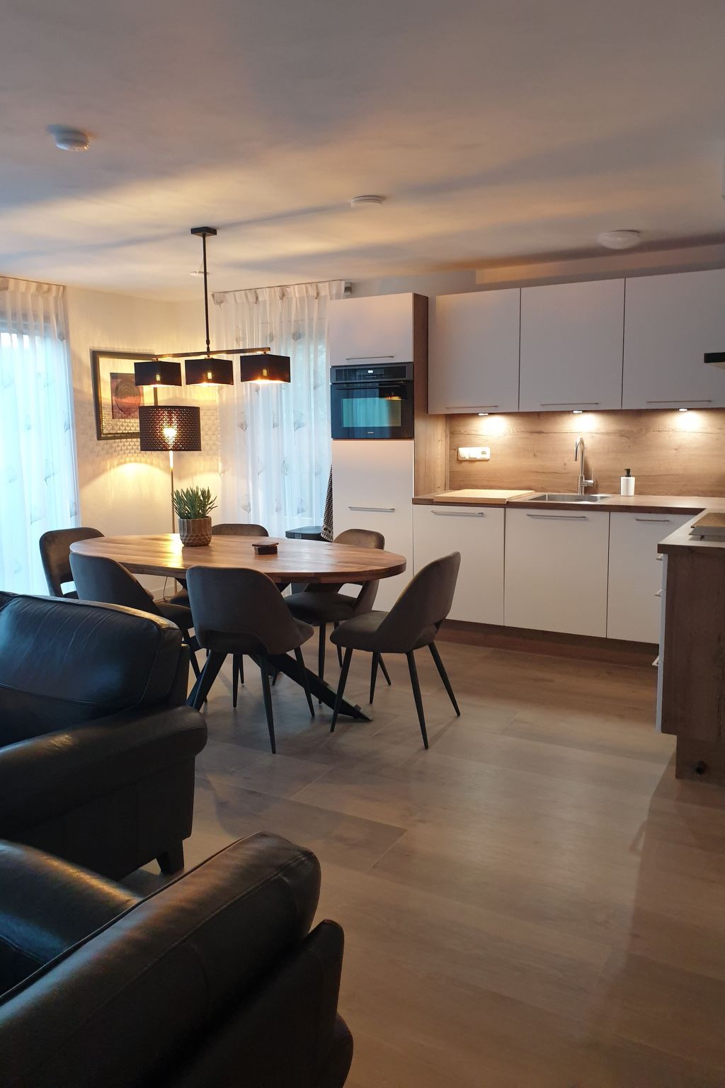 Mit privatem Garten und Terrasse-Binnen