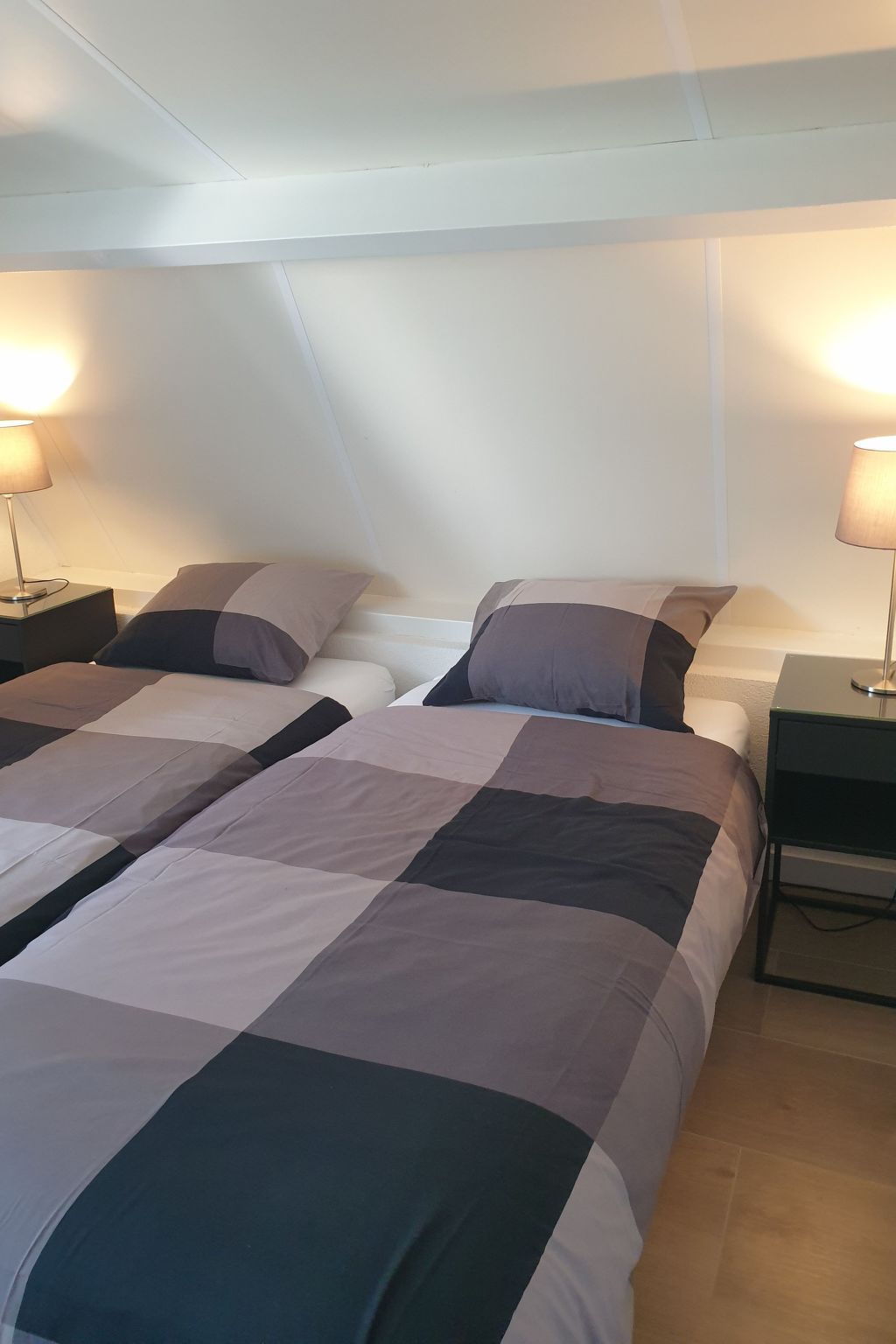 Mit privatem Garten und Terrasse-Binnen