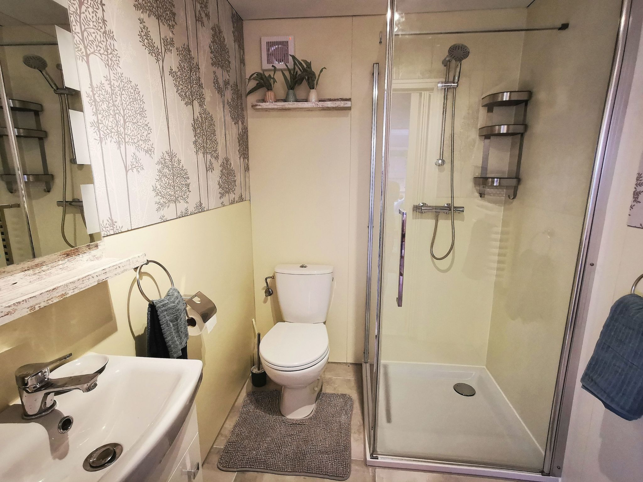 Kompaktes modernes Ferienhaus 120 Meter vom Meer entfernt - Binnen
