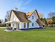 Luxe vakantievilla Tapuit 6: modern comfort op 1,5 km van het Noordwijkse strand - thumbnail 1