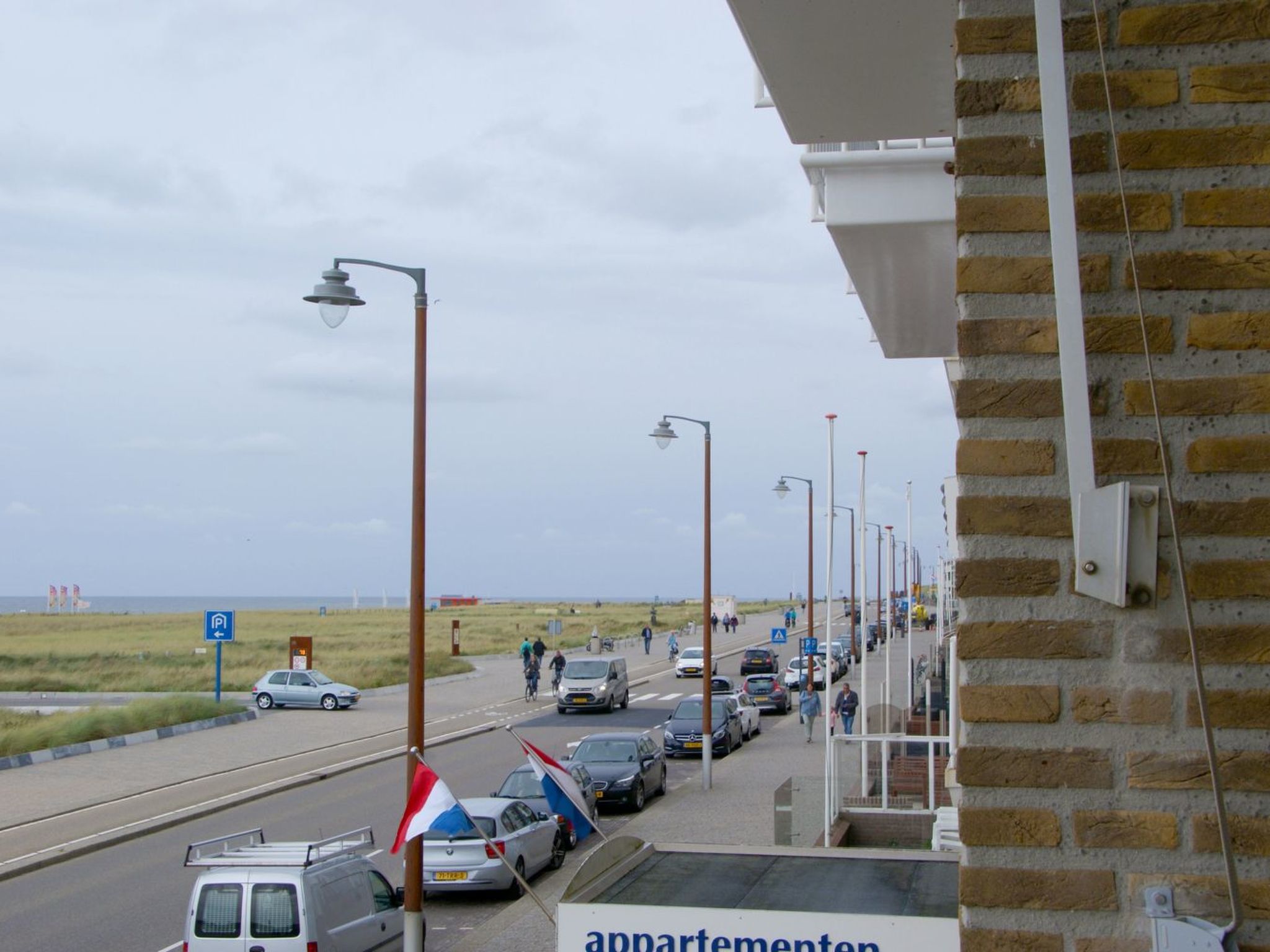 ViewRoyal  Ferienwohnung mit Meerblick in Katwijk — Terrace (4 of 36)