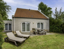 Vrijstaand vakantiehuis aan strand en golfbaan in Hellevoetsluis - thumbnail 1