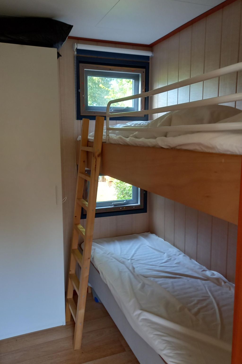 Gemütliches Mobilheim mit 3 Schlafzimmern-Image-tags.info