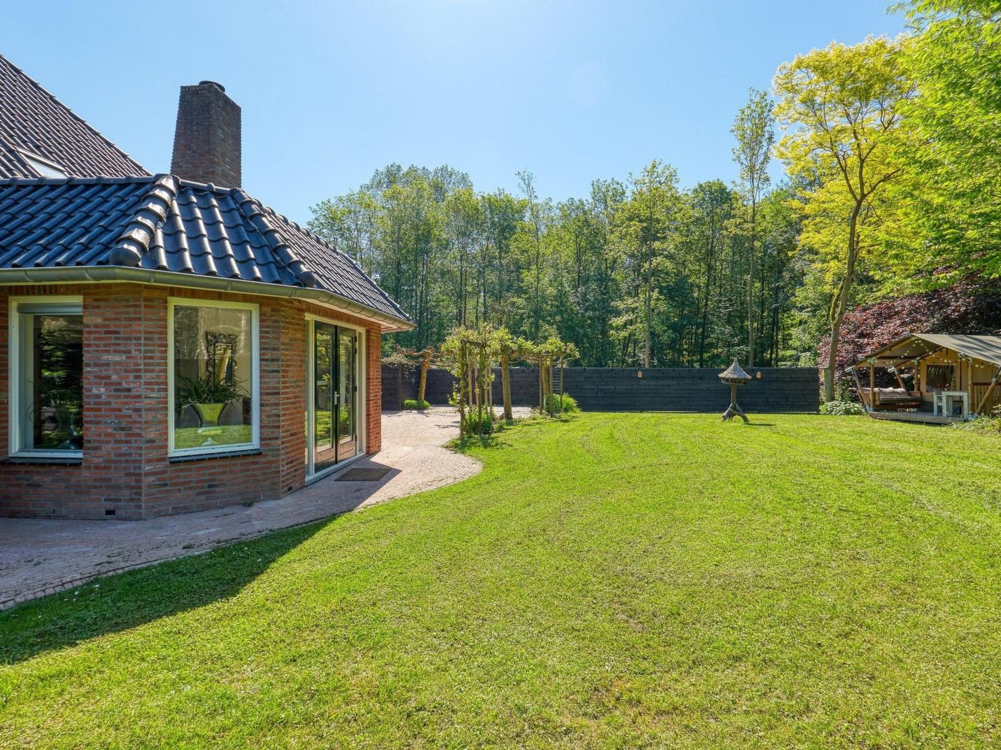 De Glamping - Villa met slaaplodge & wellness