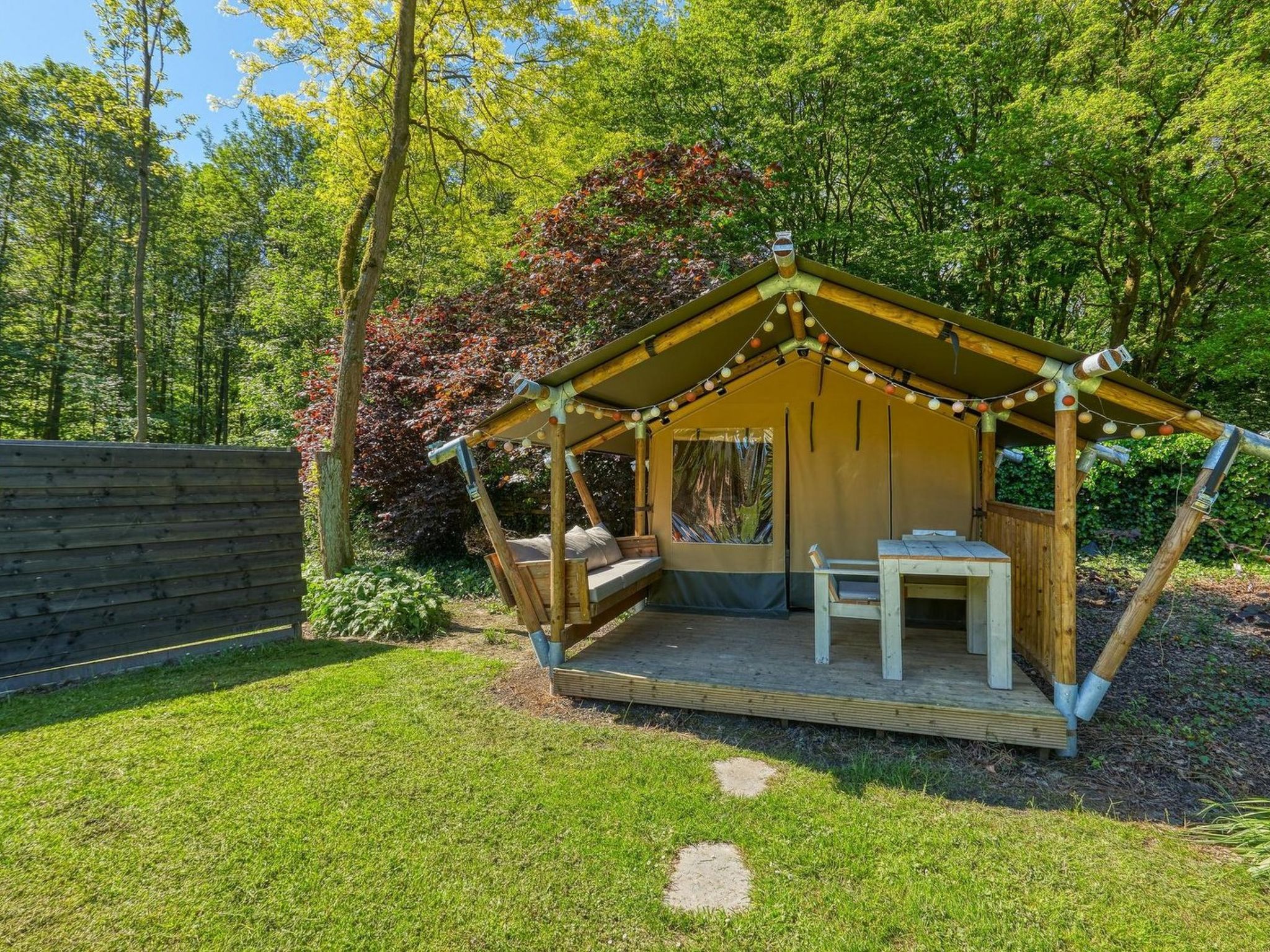 De Glamping - Villa met slaaplodge & wellness - Buiten