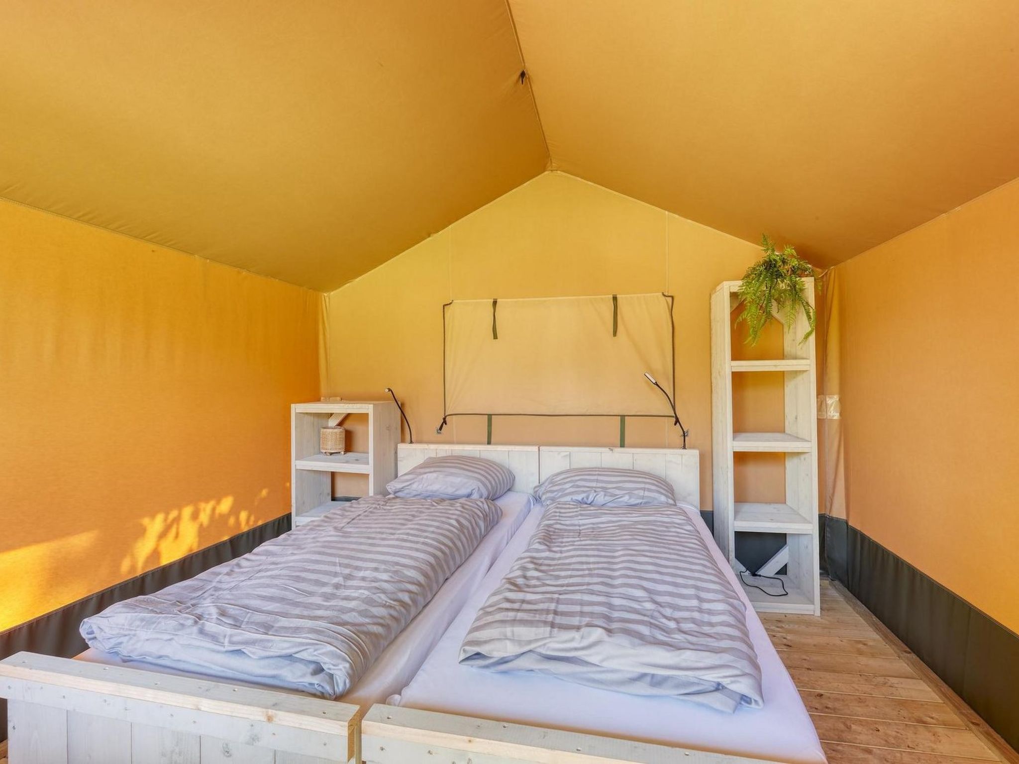 De Glamping - Villa met slaaplodge & wellness - Buiten