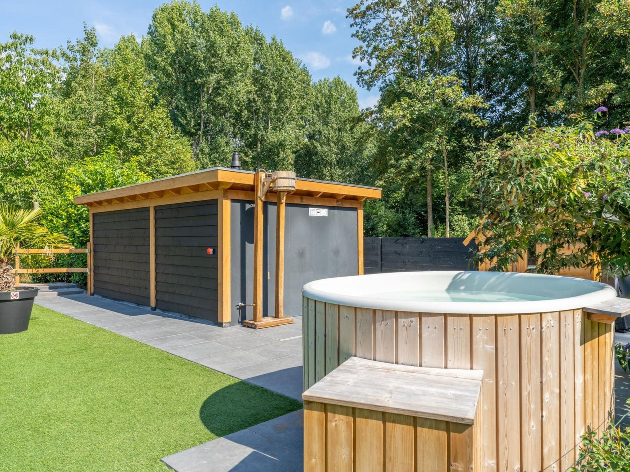 De Glamping - Villa met slaaplodge & wellness - Buiten