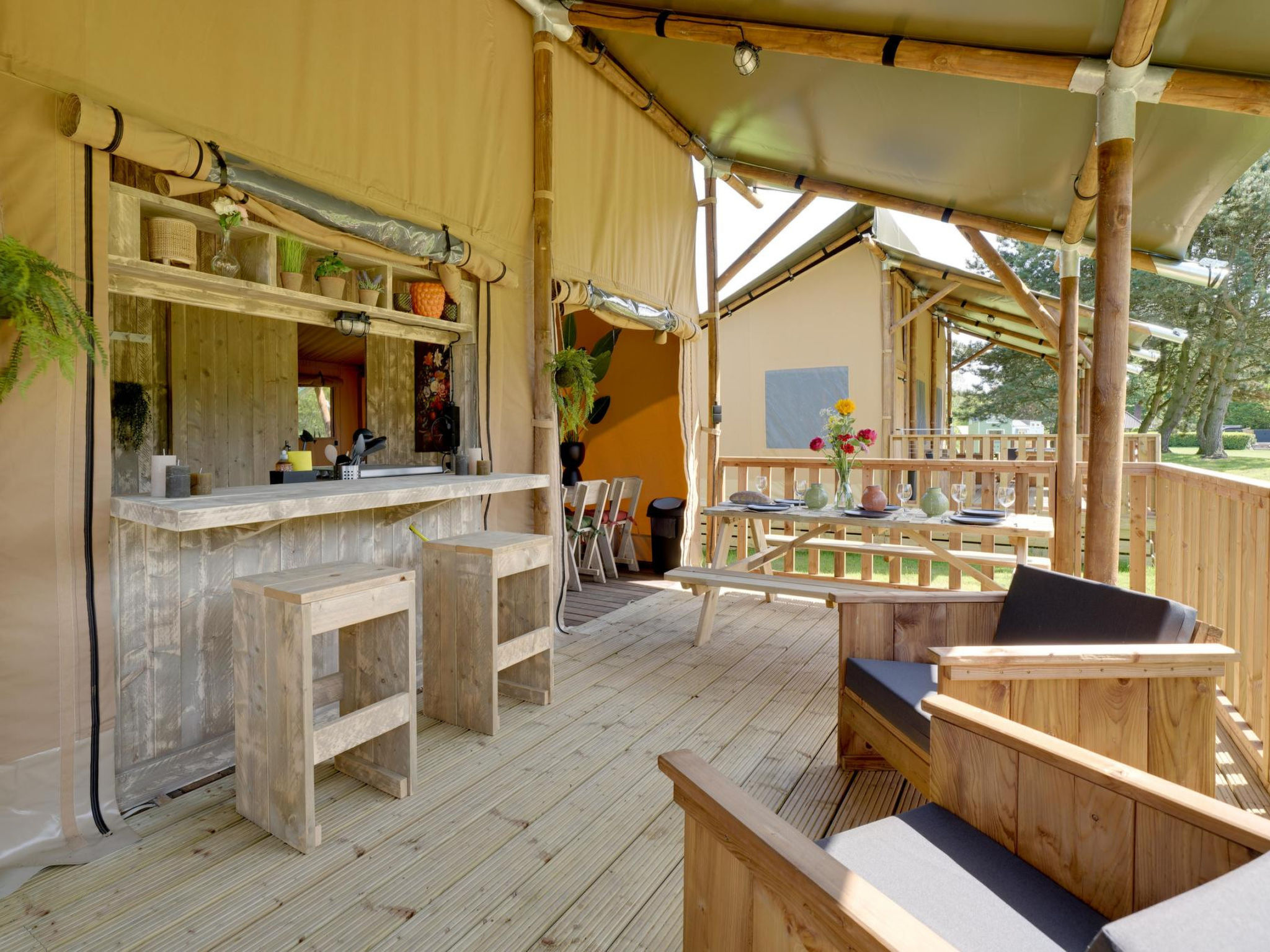 De Glamping - Sunny Lodge | 6p - Drinnen