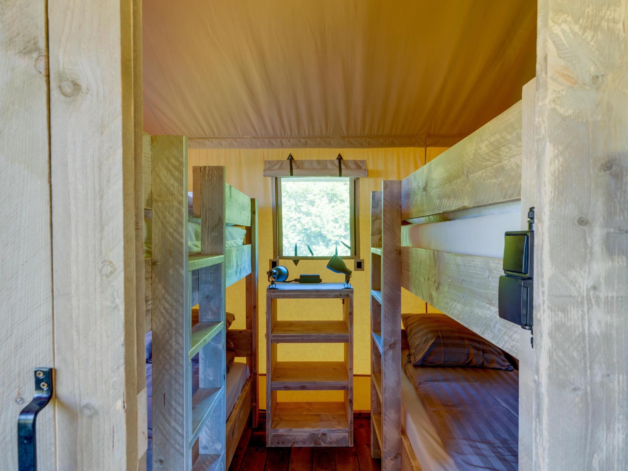De Glamping - Sunny Lodge | 6p - Drinnen