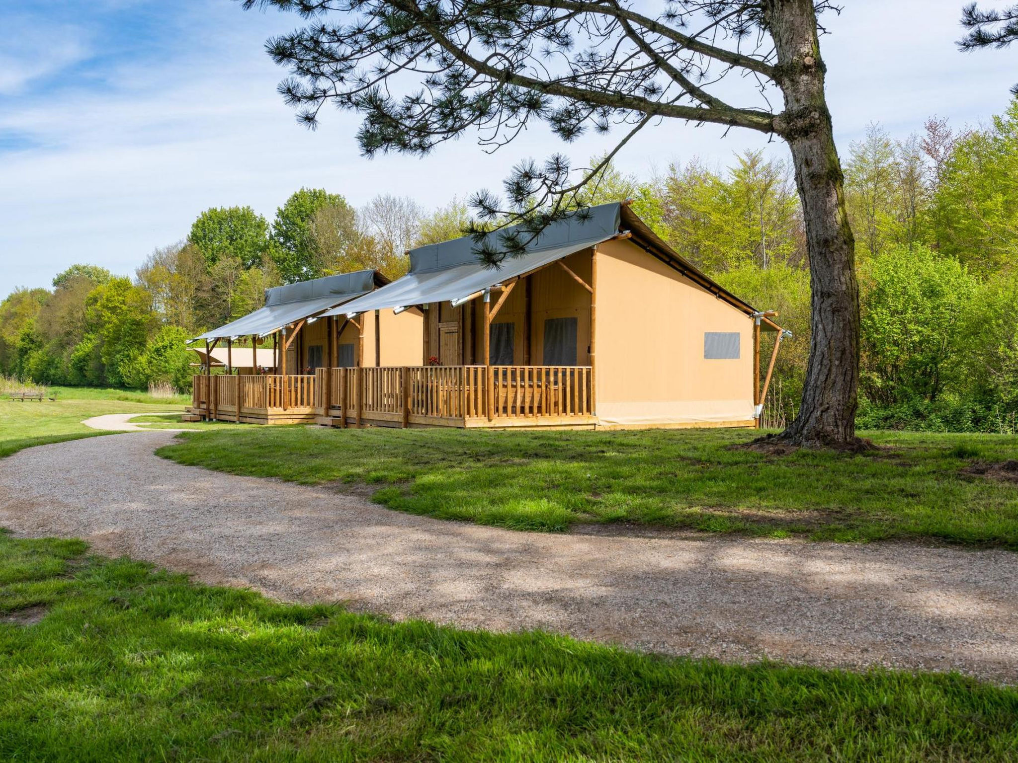 De Glamping - Sunny Lodge | 6p - Drinnen