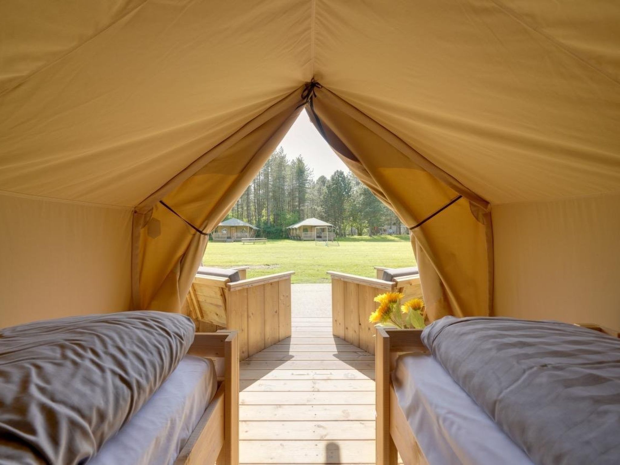 De Glamping - Combo Lodge | 5 p lodge + 2 p tent - Buiten