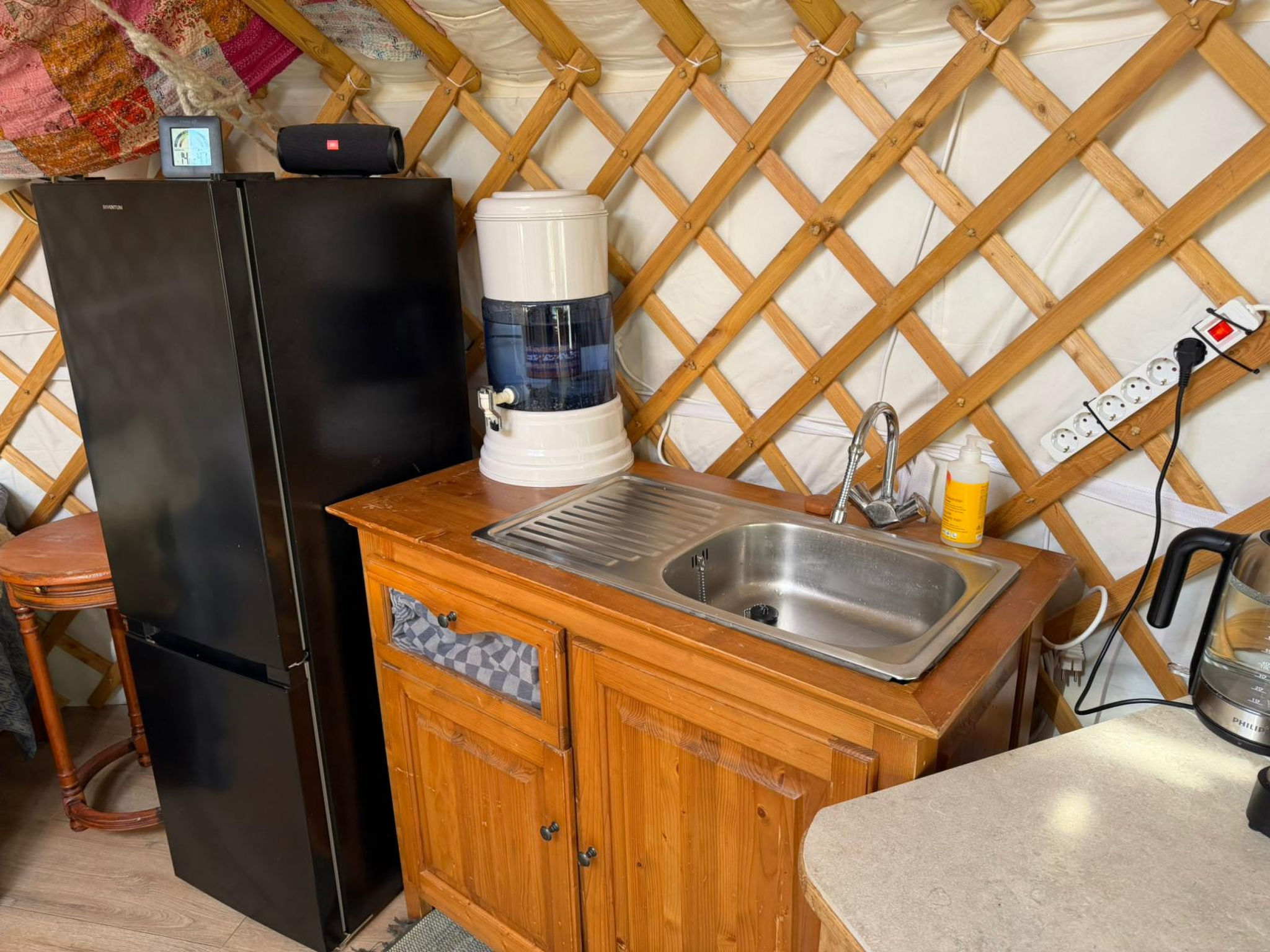 De Glamping - Yurt | 3p - Binnen