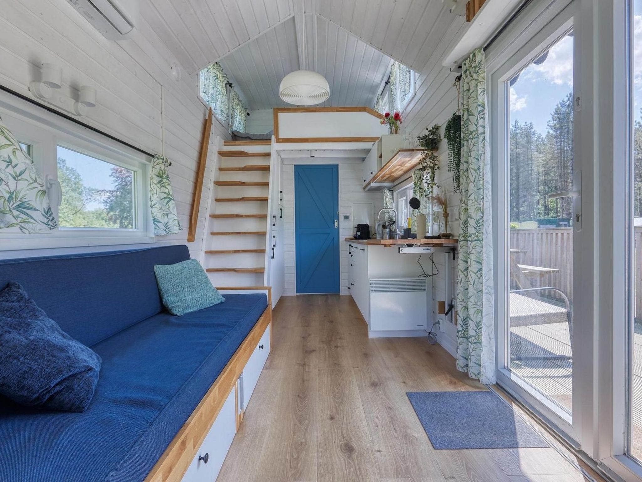 De Glamping - Blauwe Tiny House | 6p - Buiten