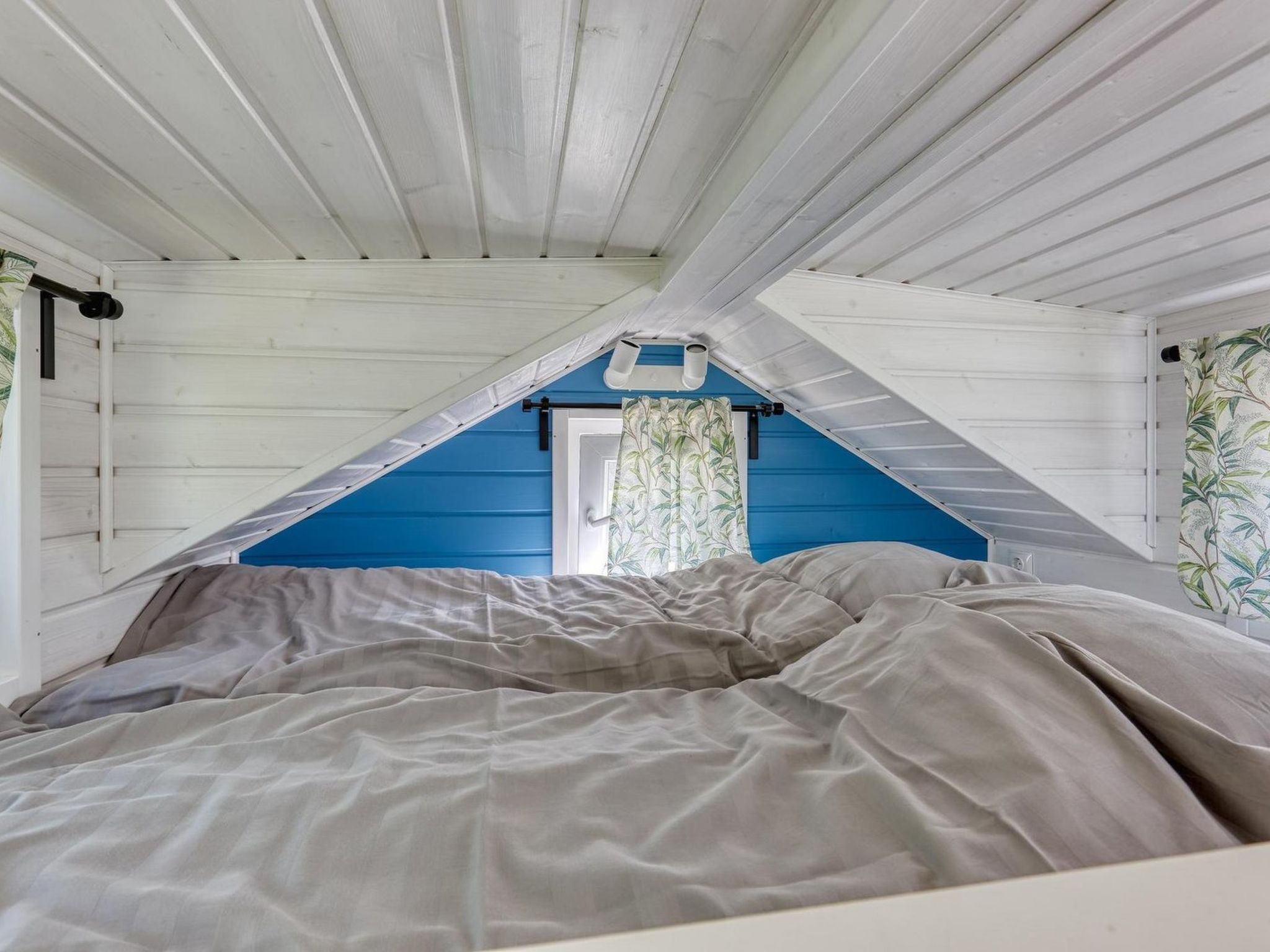 De Glamping - Blauwe Tiny House | 6p - Buiten