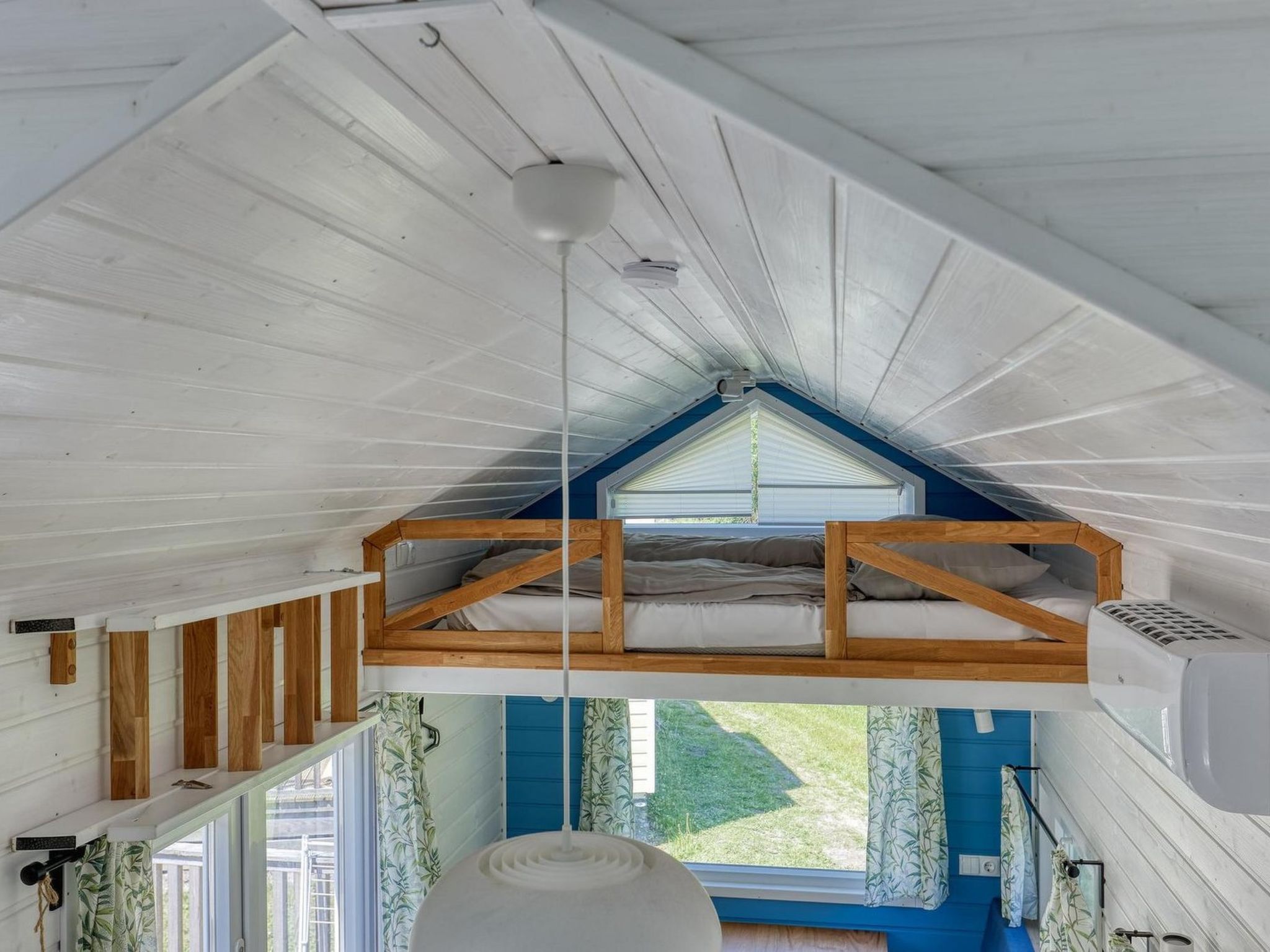 De Glamping - Blauwe Tiny House | 6p - Buiten