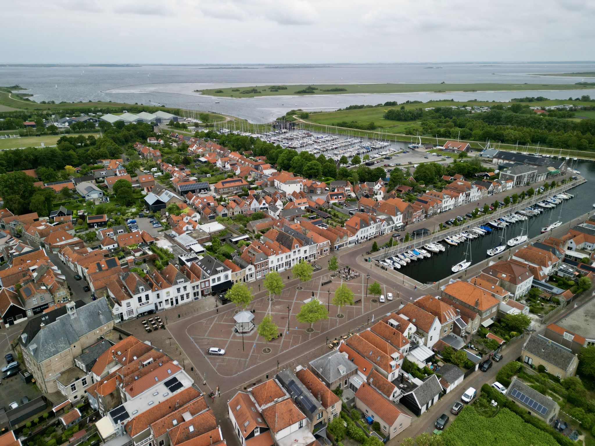 Dijkhuisje-Buiten