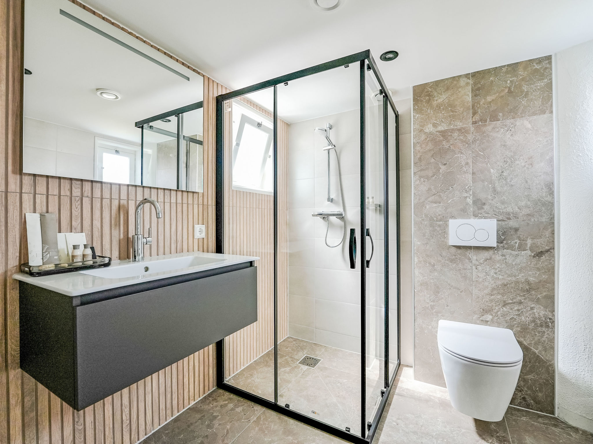 Zen Kitchen & Boutique Hotel-Drinnen