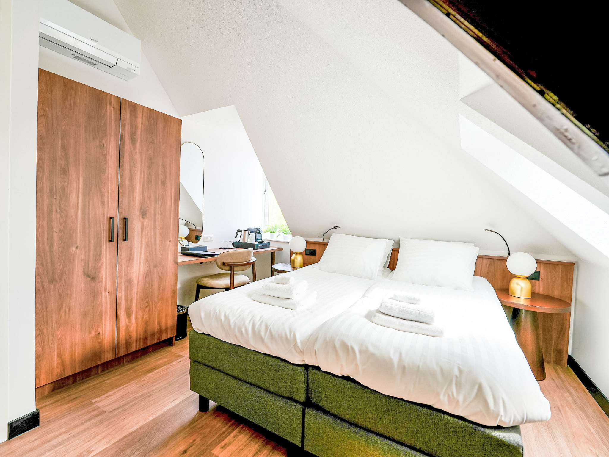 Zen Kitchen & Boutique Hotel-Inside