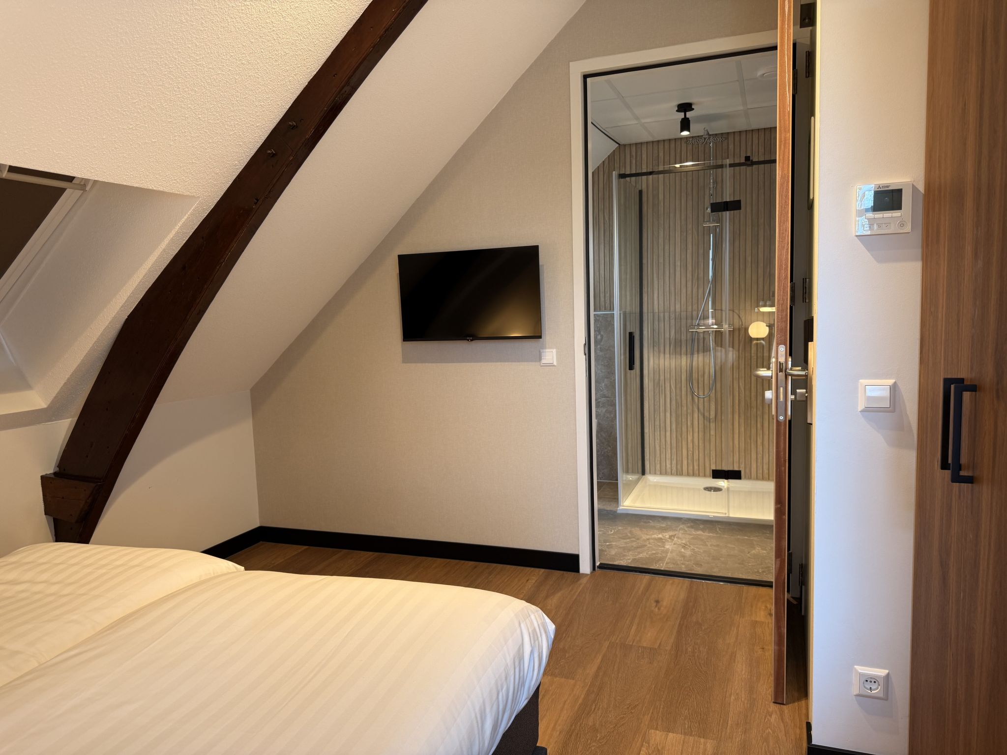 Zen Kitchen & Boutique Hotel-Inside