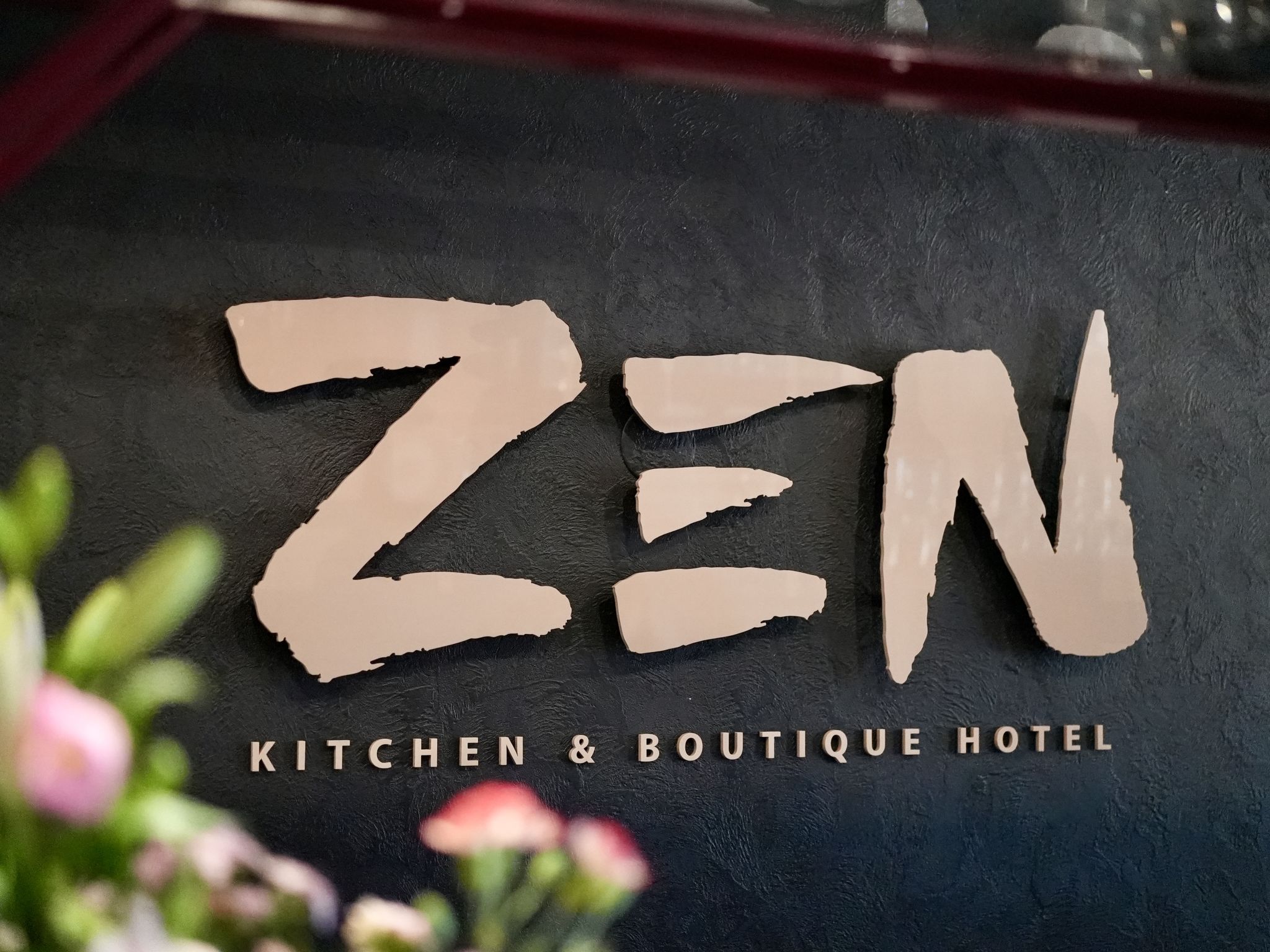 Zen Kitchen & Boutique Hotel-Outside