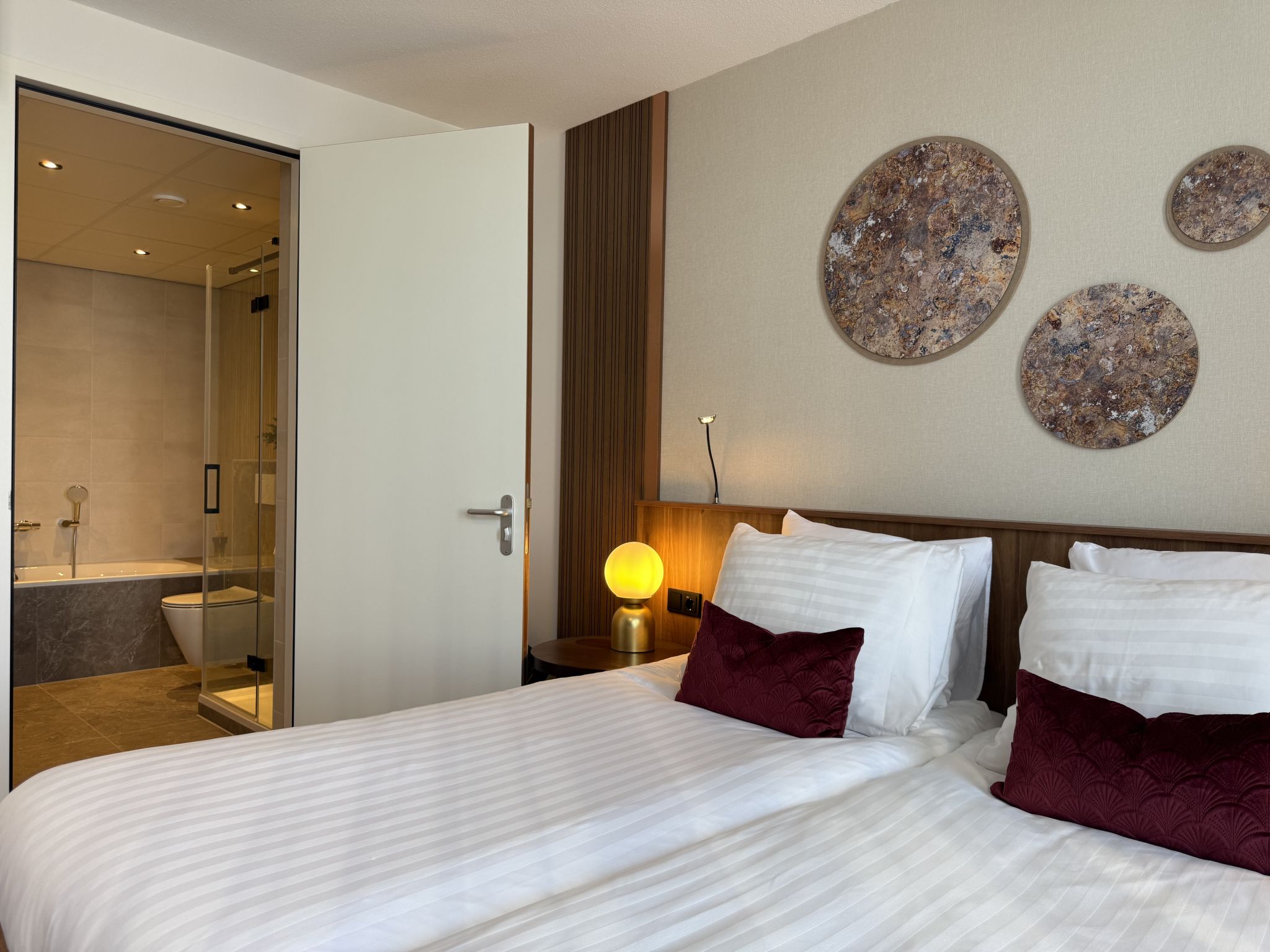 Zen Kitchen & Boutique Hotel-Inside