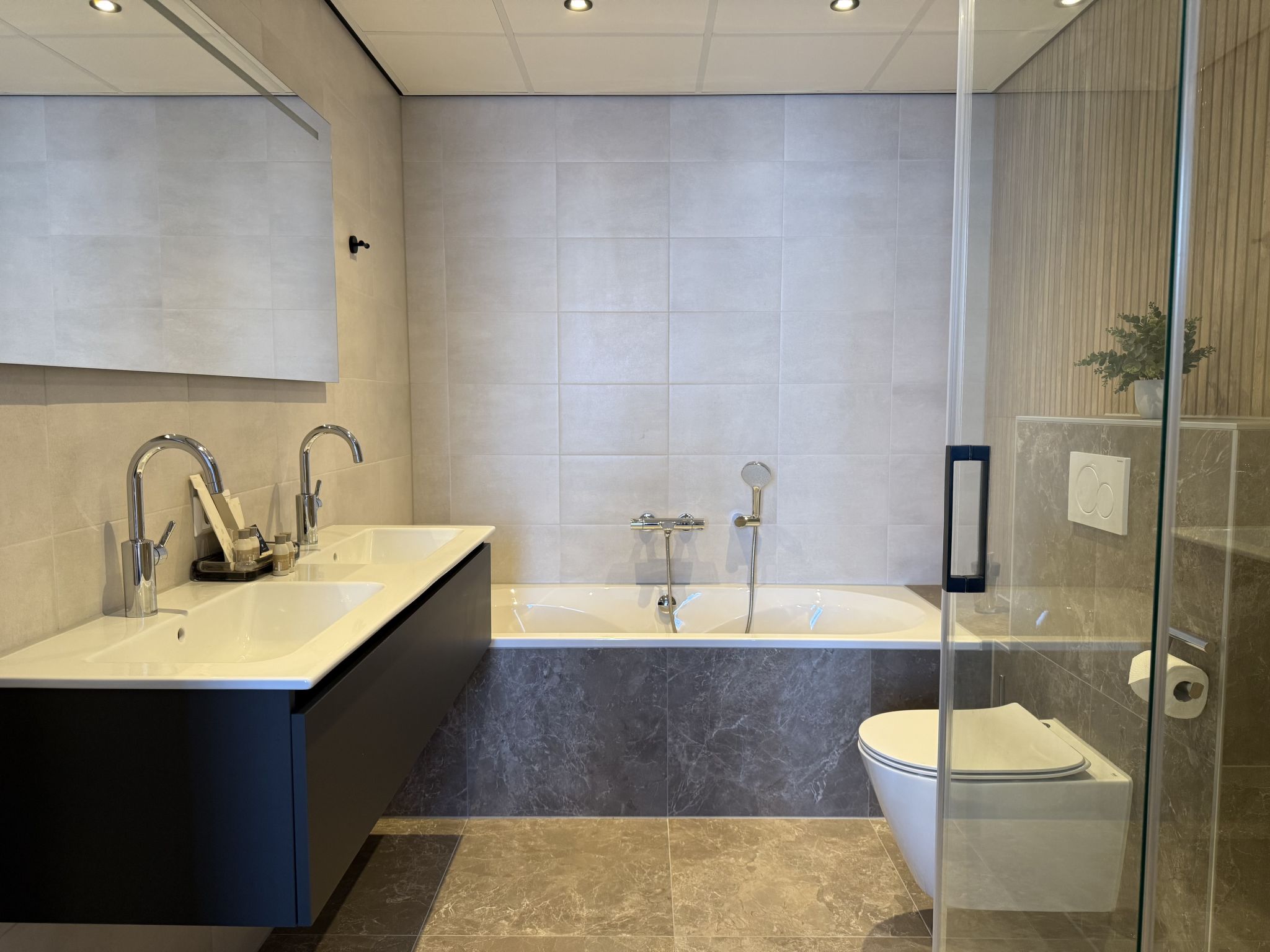 Zen Kitchen & Boutique Hotel-Inside