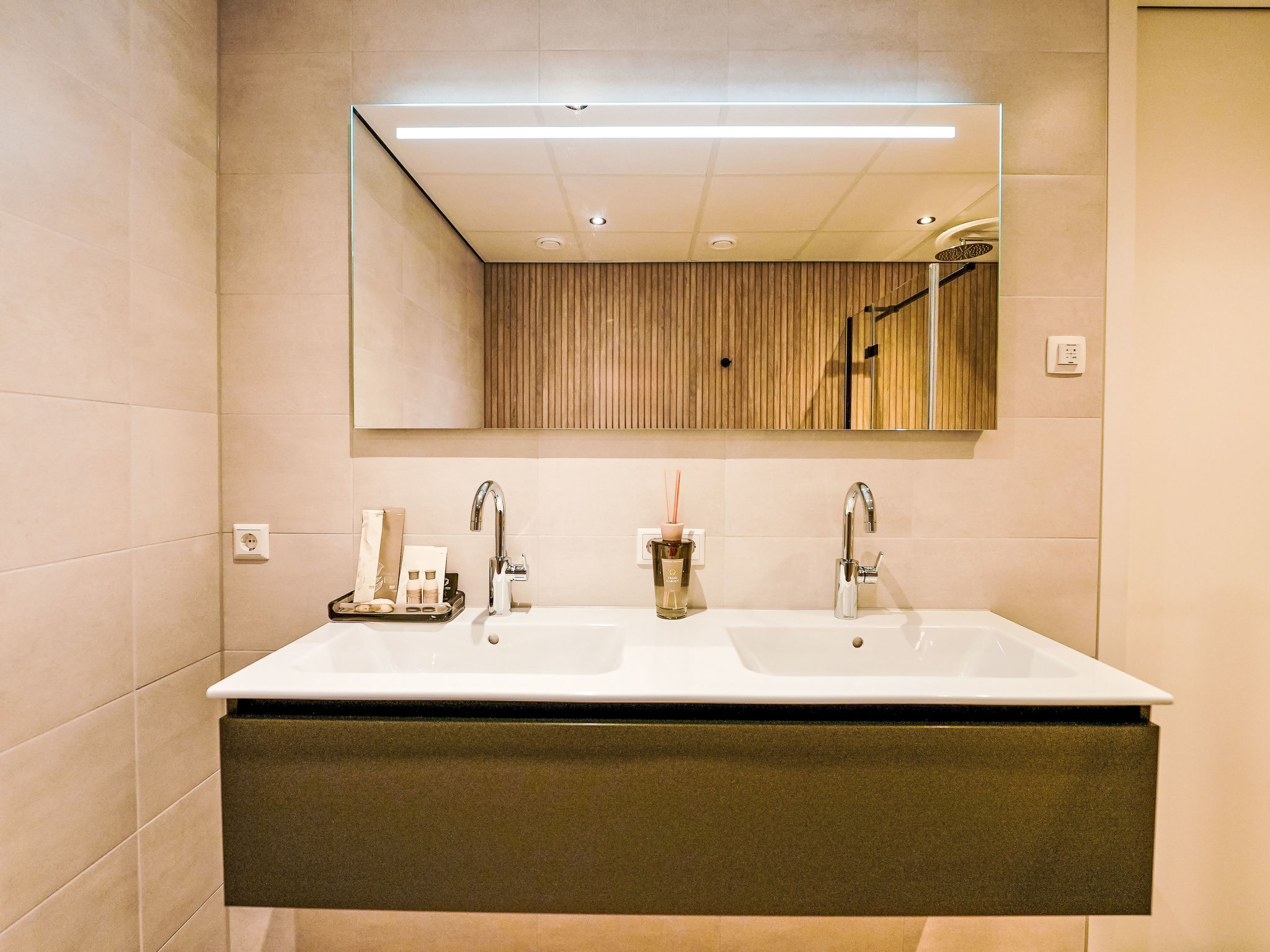 Zen Kitchen & Boutique Hotel-Binnen