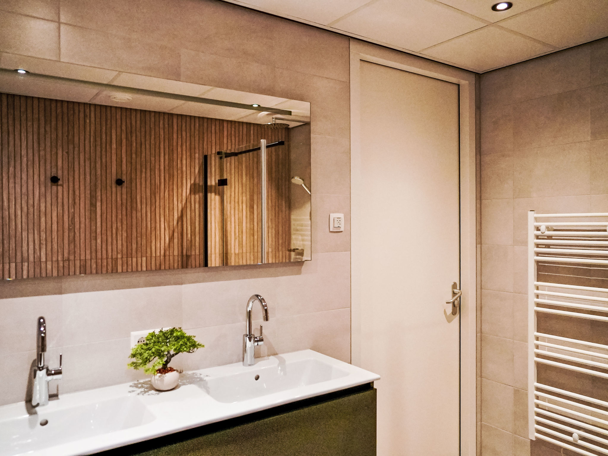 Zen Kitchen & Boutique Hotel-Binnen