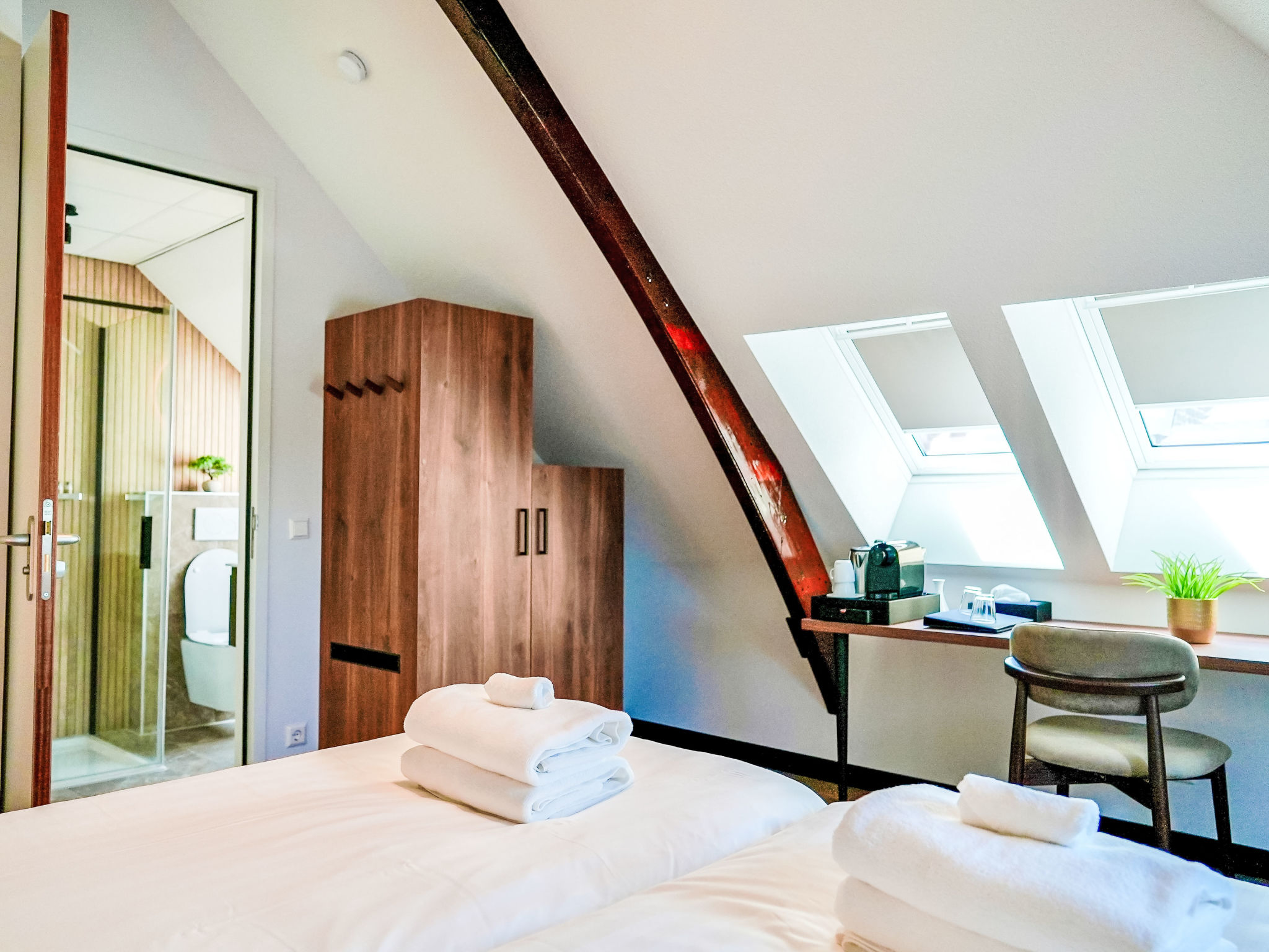 Zen Kitchen & Boutique Hotel-Inside