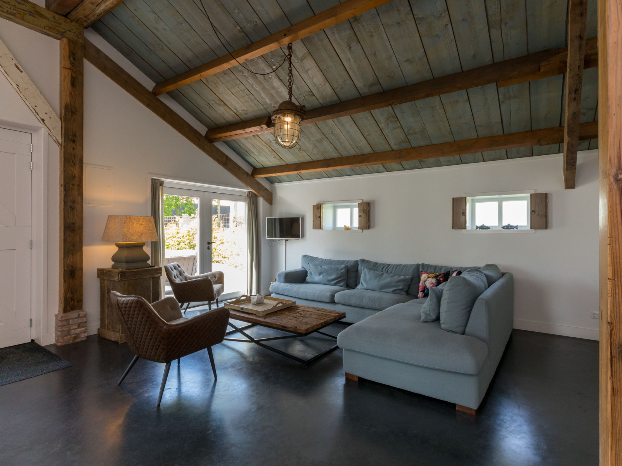 <P><Br /><Strong>Unterkunft</Strong><Br />Luxus und Komfort mit einem Auge fürs Detail! Dieses gemütliche Gruppenhaus kann 15 Personen aufnehmen und wurde neu in einer ehemaligen Scheune Zeeland rea..