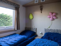 Luxe houten chalet aan de golfbaan in Vrouwenpolder, Zeeland - thumbnail 6