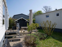 Luxe houten chalet aan de golfbaan in Vrouwenpolder, Zeeland - thumbnail 2
