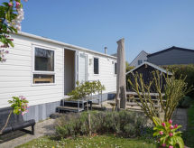 Luxe houten chalet aan de golfbaan in Vrouwenpolder, Zeeland - thumbnail 1