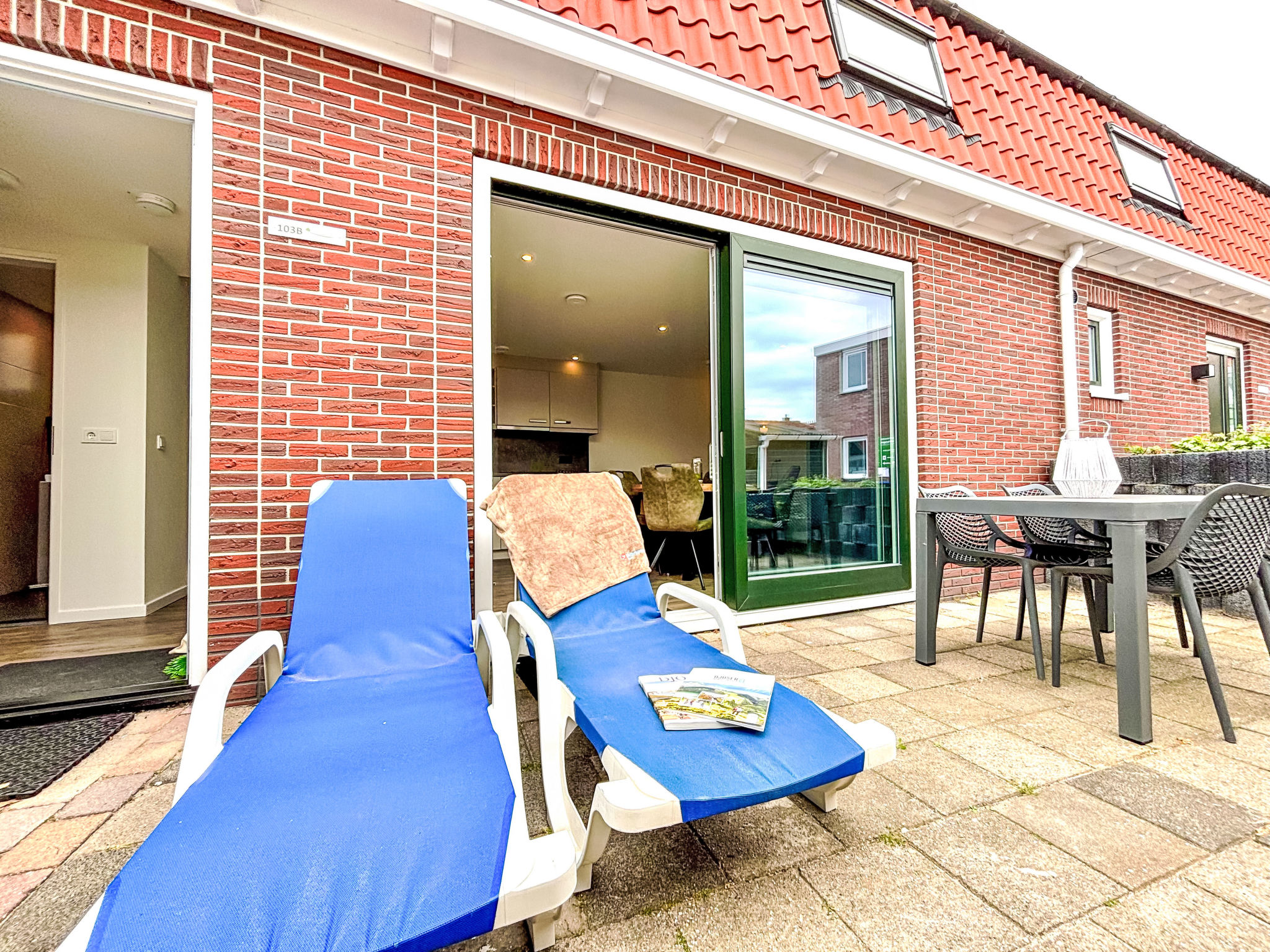 Beach House Westkapelle 103 D-Outside