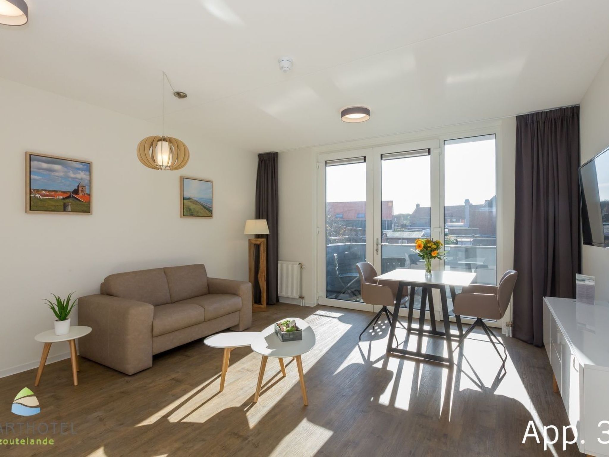 <P><Strong>Accommodatie</Strong> <Br />Vakantie vieren in luxe en comfort. Het 2-kamer appartement biedt u alle ruimte voor een onbezorgde vakantie. Via de entree komt u het appartement binnen. De rui..