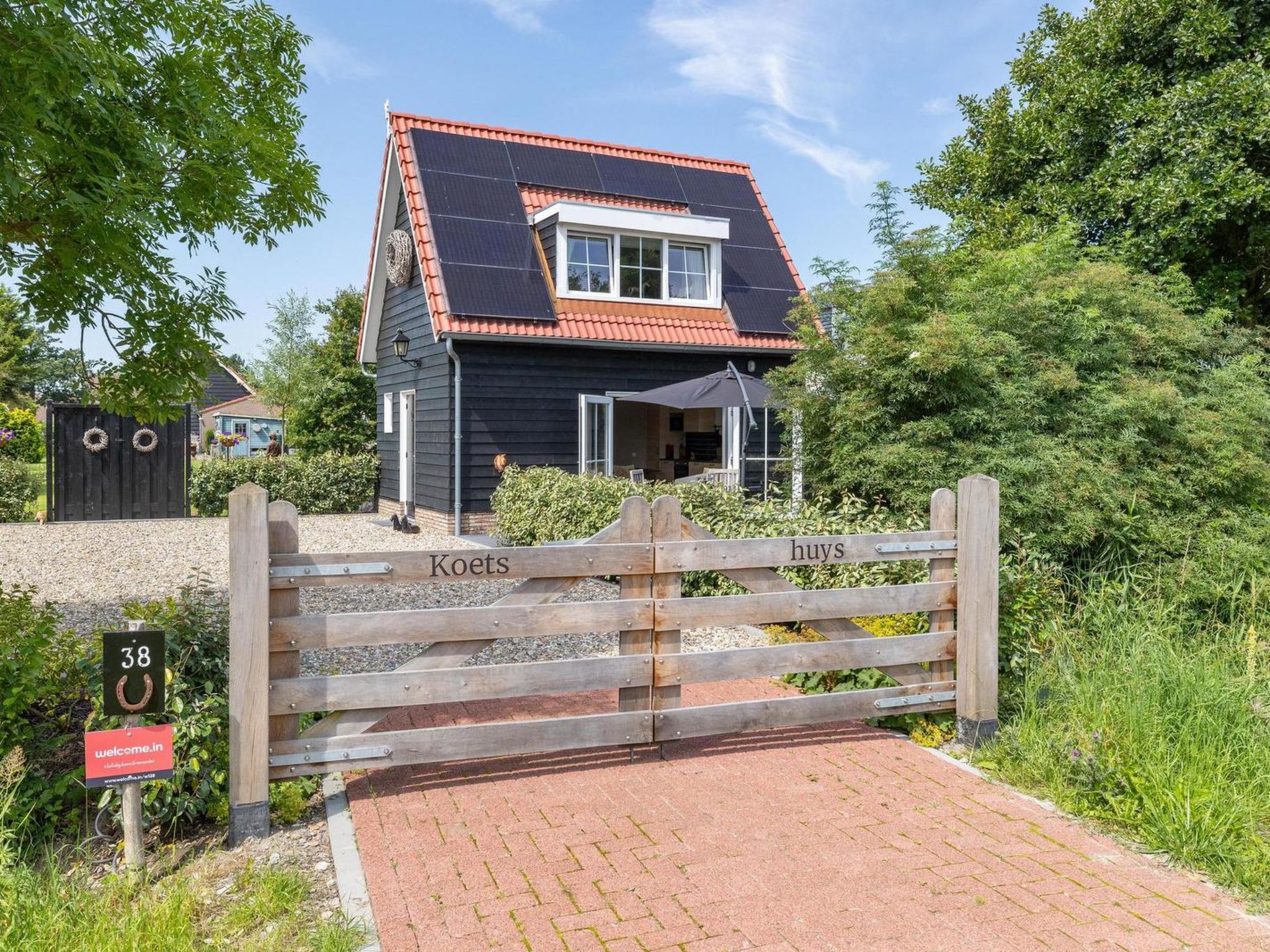 Het Koetshuys - Buiten