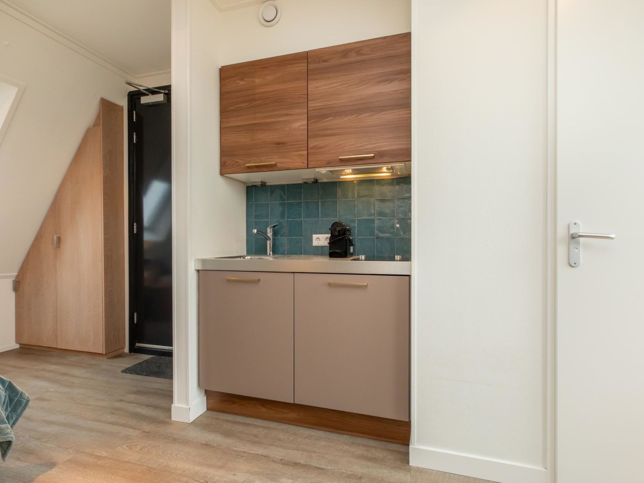 Jouw vakantie aan zee
<P>Droom je van een ontspannen vakantie aan de Zeeuwse kust? In deze charmante studio / appartement in Zoutelande voor 2 personen vind je alles wat je nodig hebt voor een heerlij..