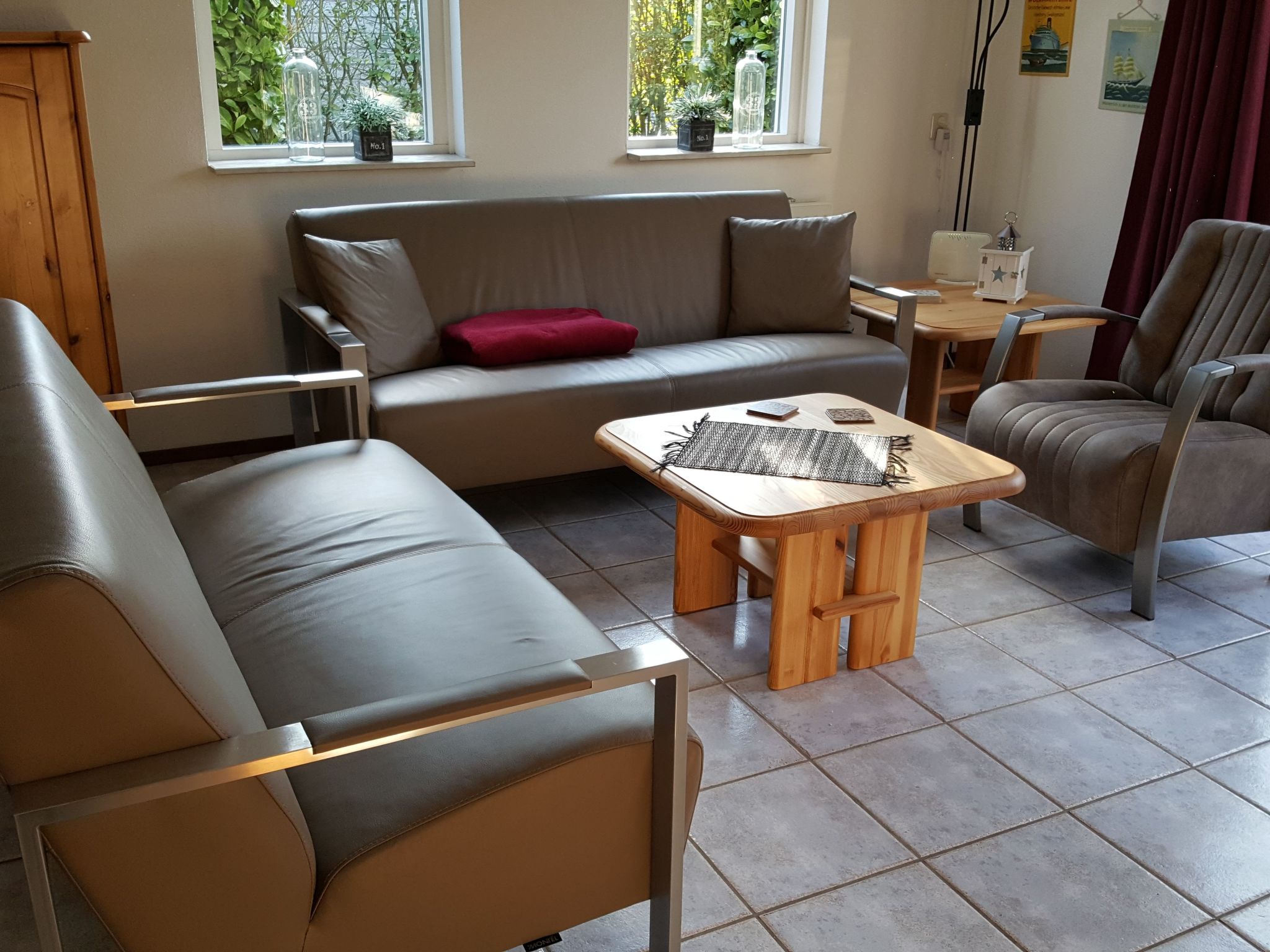 Gemütliches Haus mit komplett umzäuntem Garten-Binnen