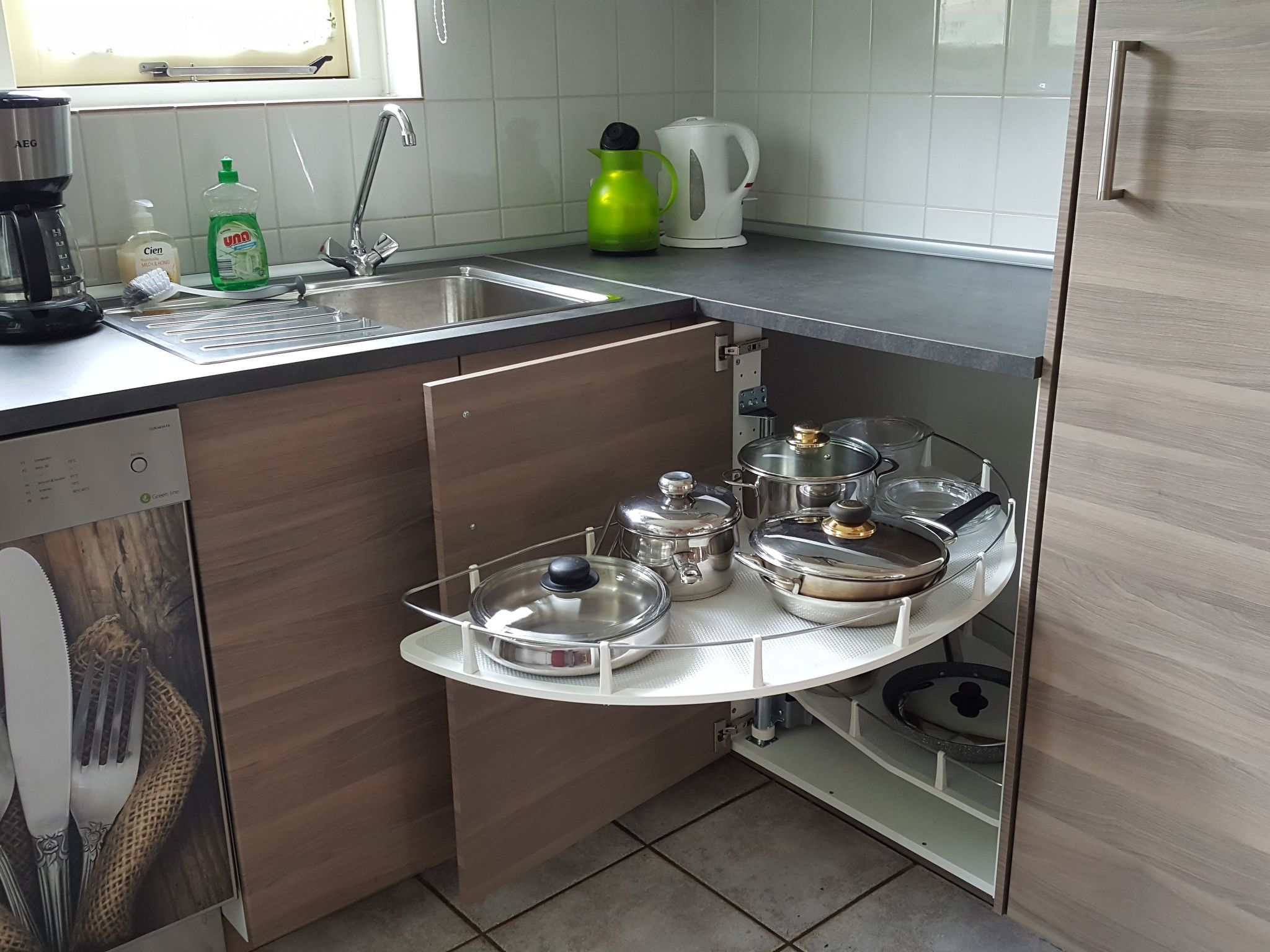 Gemütliches Haus mit komplett umzäuntem Garten-Binnen