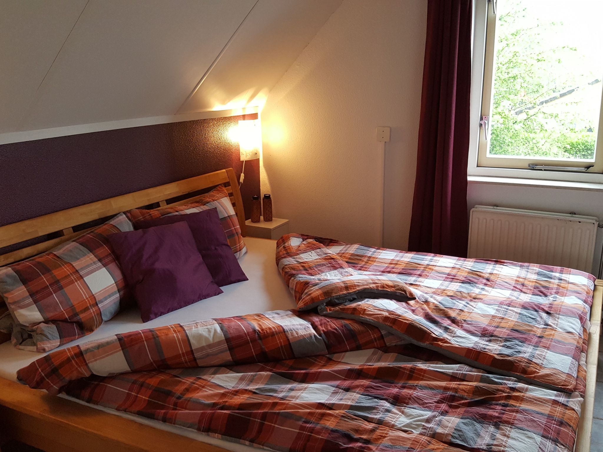 Gemütliches Haus mit komplett umzäuntem Garten-Binnen