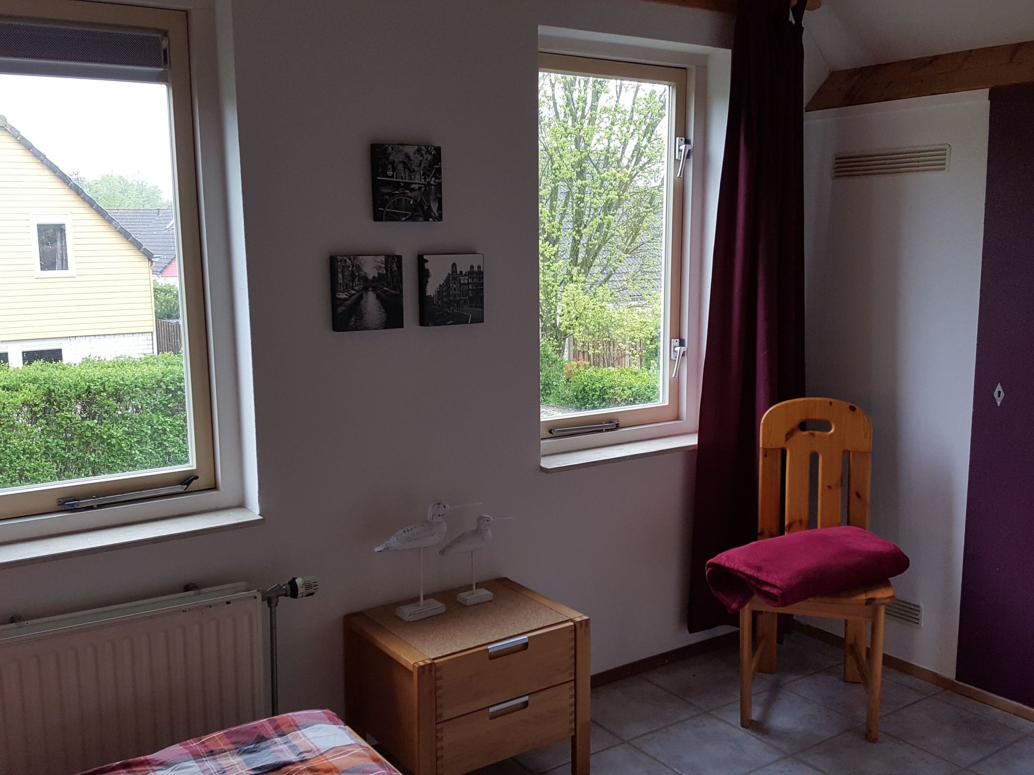 Gemütliches Haus mit komplett umzäuntem Garten-Binnen